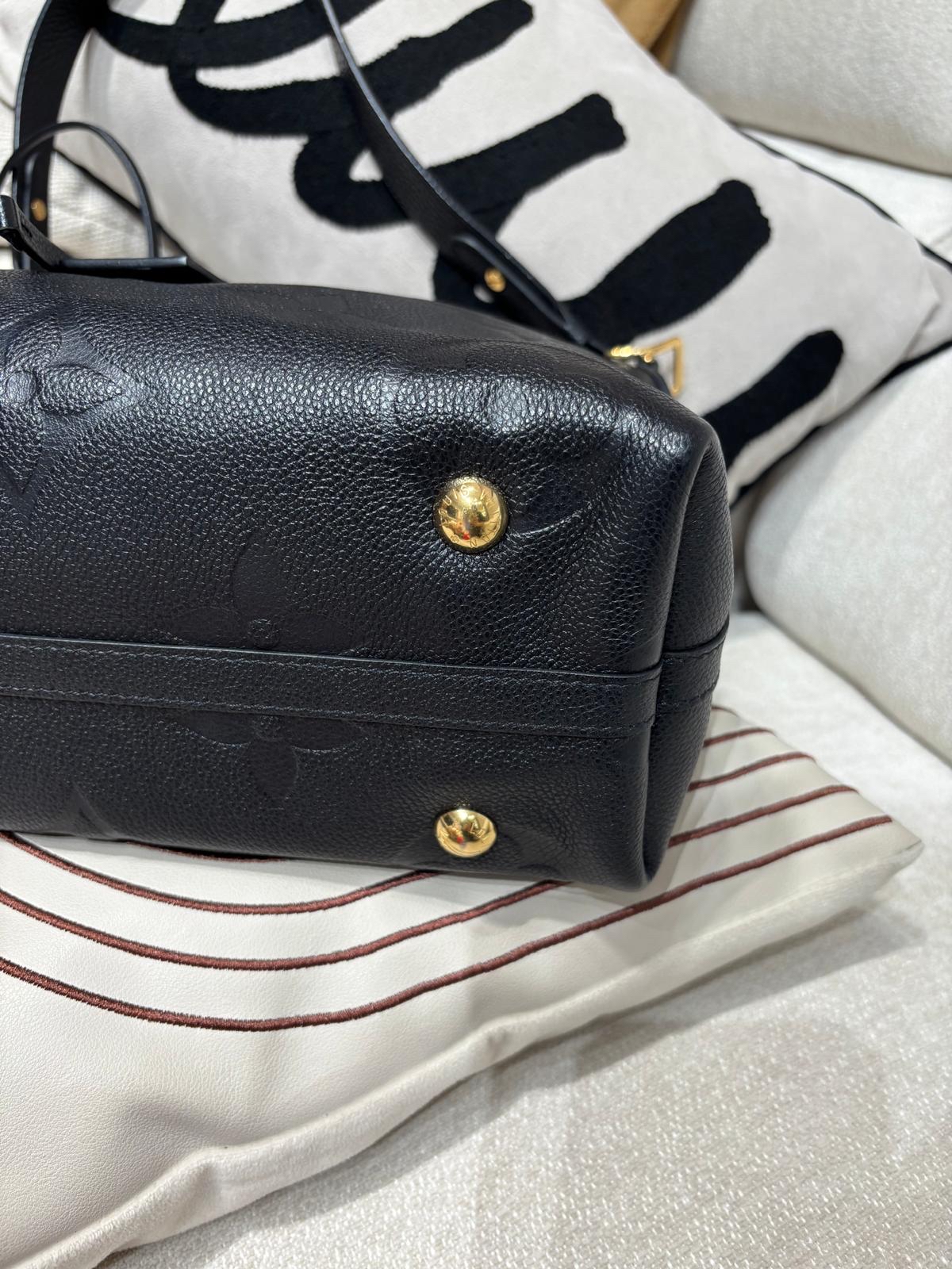 Lv carryall pm Monogram Empreinte Leather 100%Authentic,95%new ✅肩帶✅塵袋✅pouch