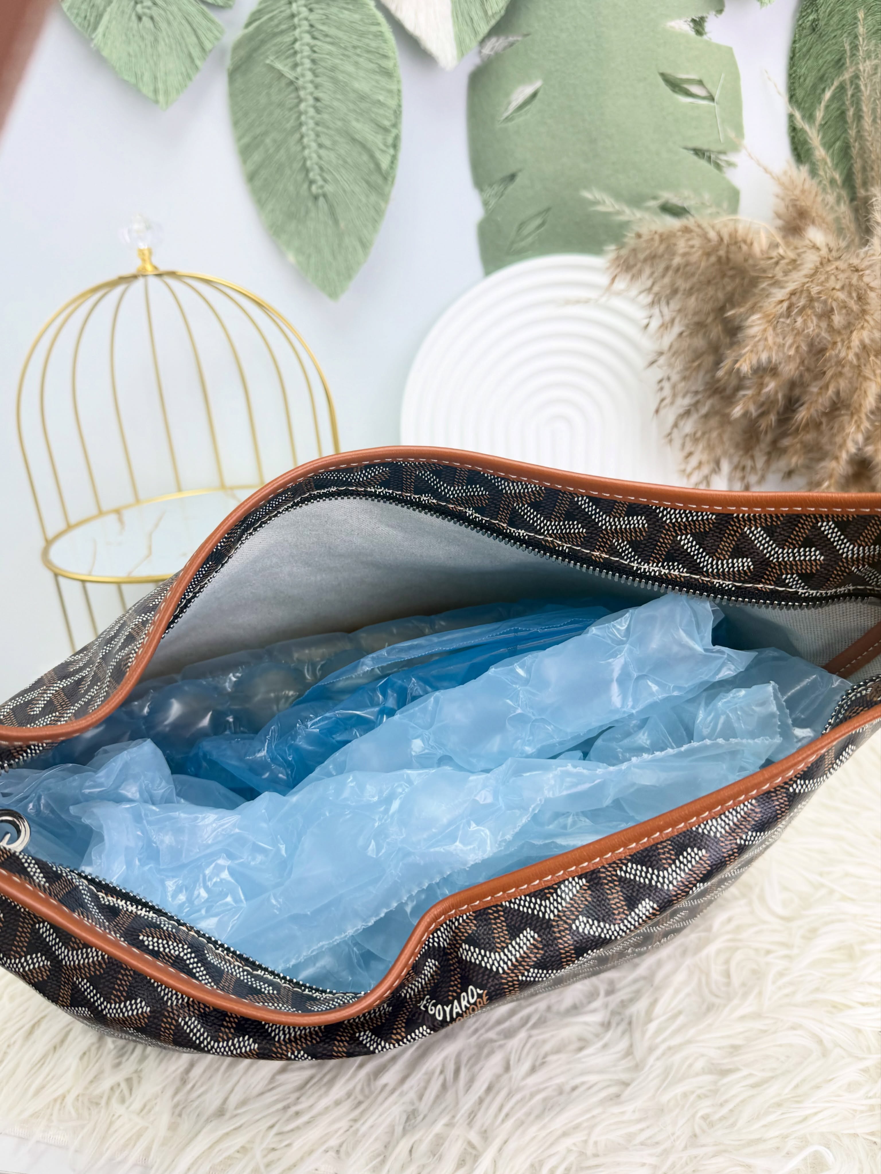Goyard 👜 PRE OWNED 🛍️老花啡色Hobo pm size 有單 有塵袋