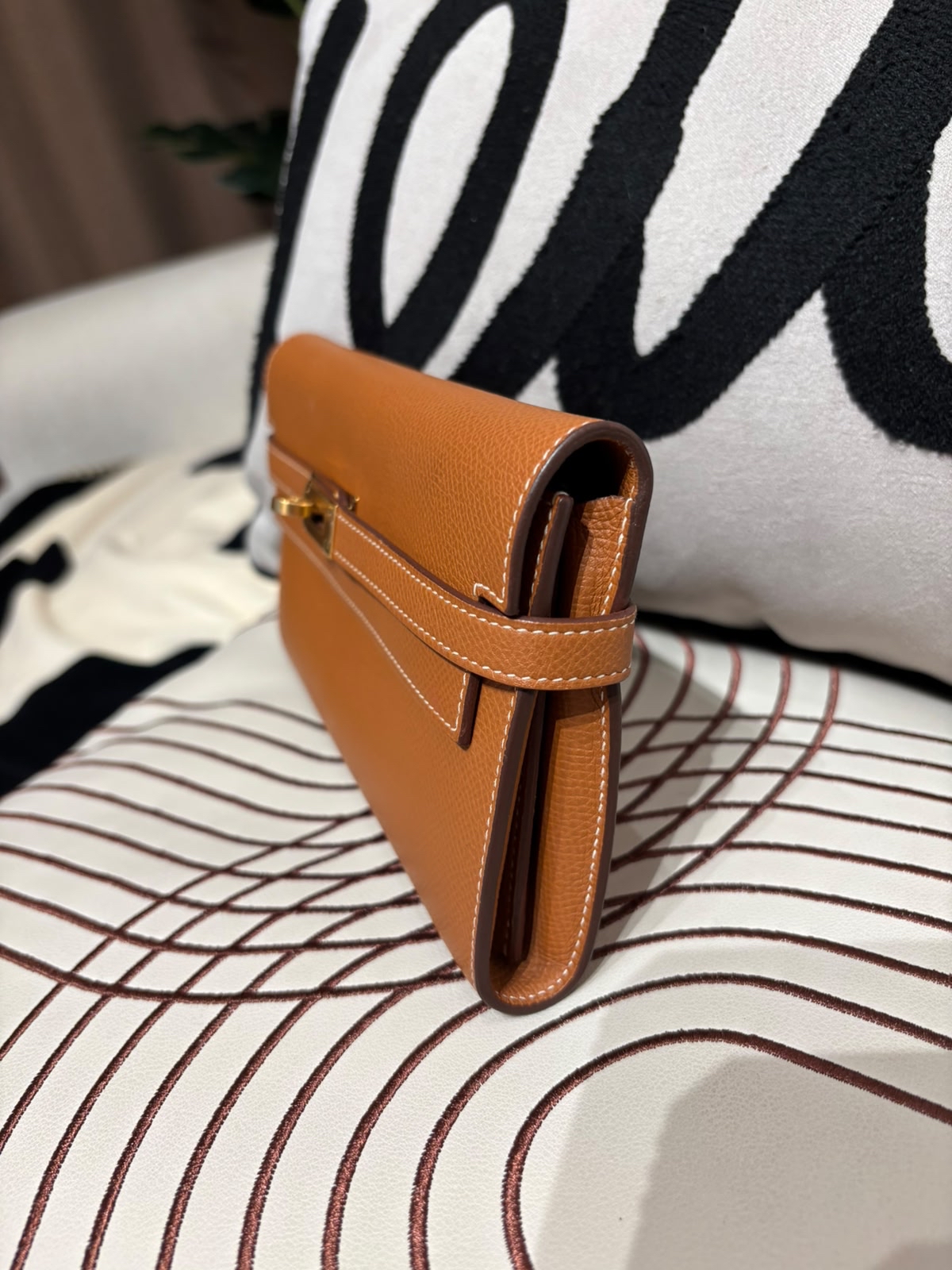 Hermes Kelly Wallet Stamp D Gold/Gold 100%Authentic,98%new✅box
