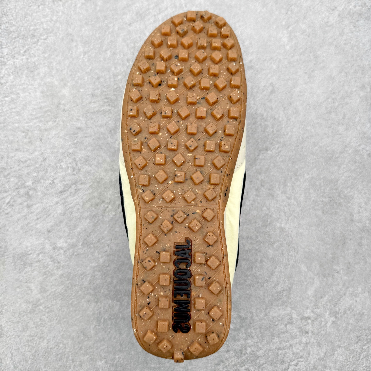 Nike Moon Shoe SP Jacquemus HV8547-700 