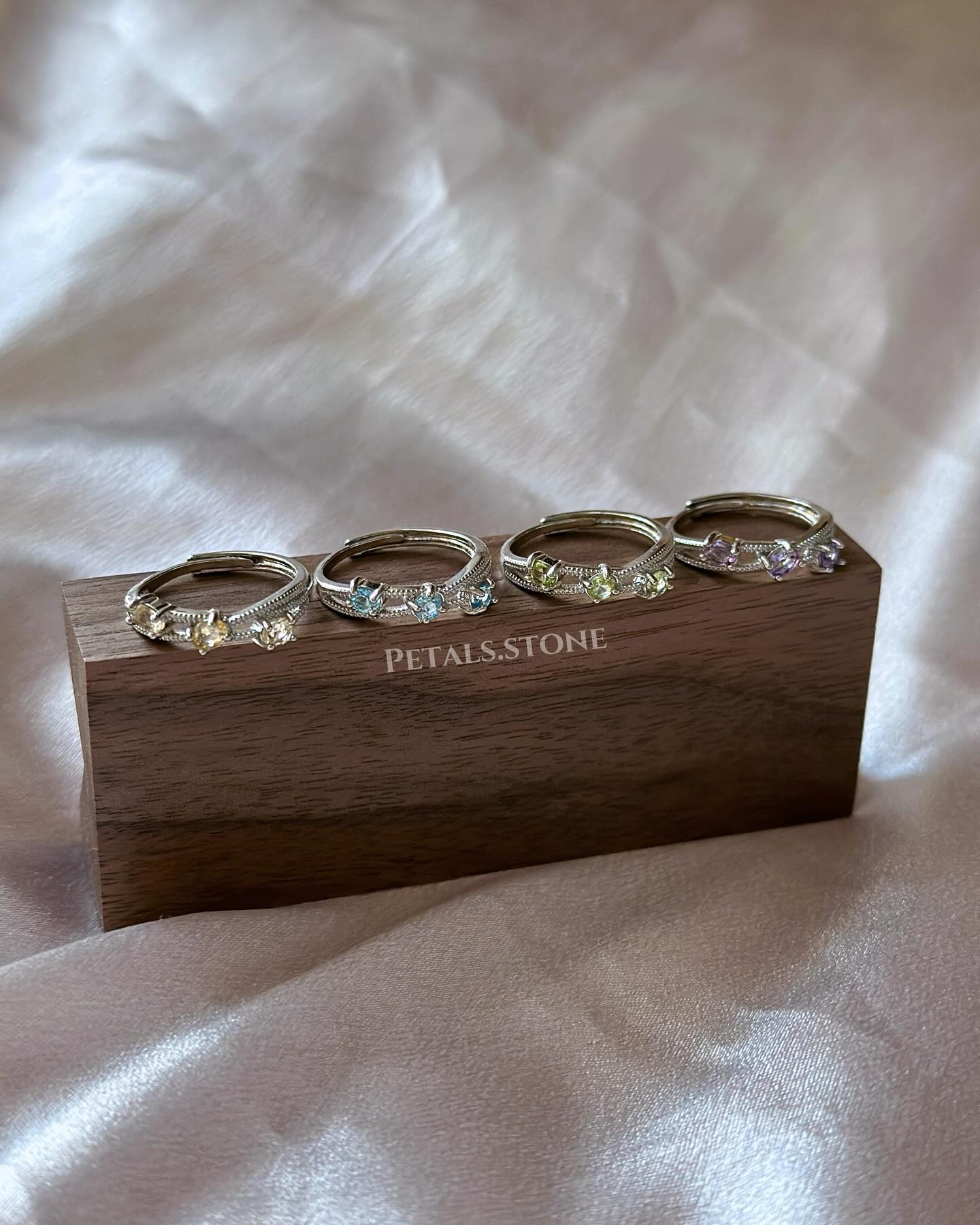 💍𝐌𝐞𝐭𝐞𝐨𝐫 𝐂𝐫𝐲𝐬𝐭𝐚𝐥 𝐑𝐢𝐧𝐠𝐬💫