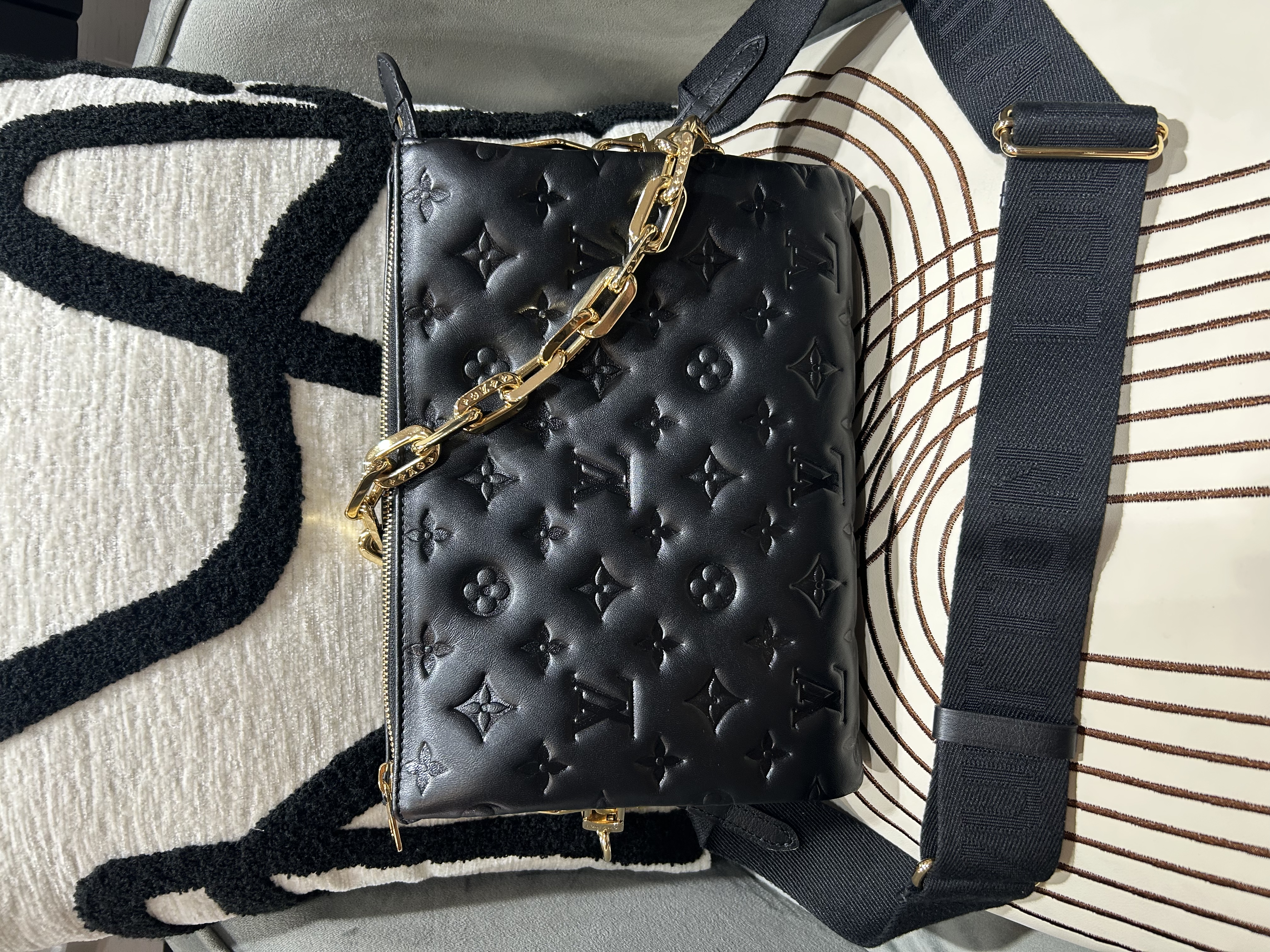 LV Coussin PM Shoulder Bag M21260 Monogram-embossed lambskin 100%Authentic, 98%New ✅NFC✅Dust bag