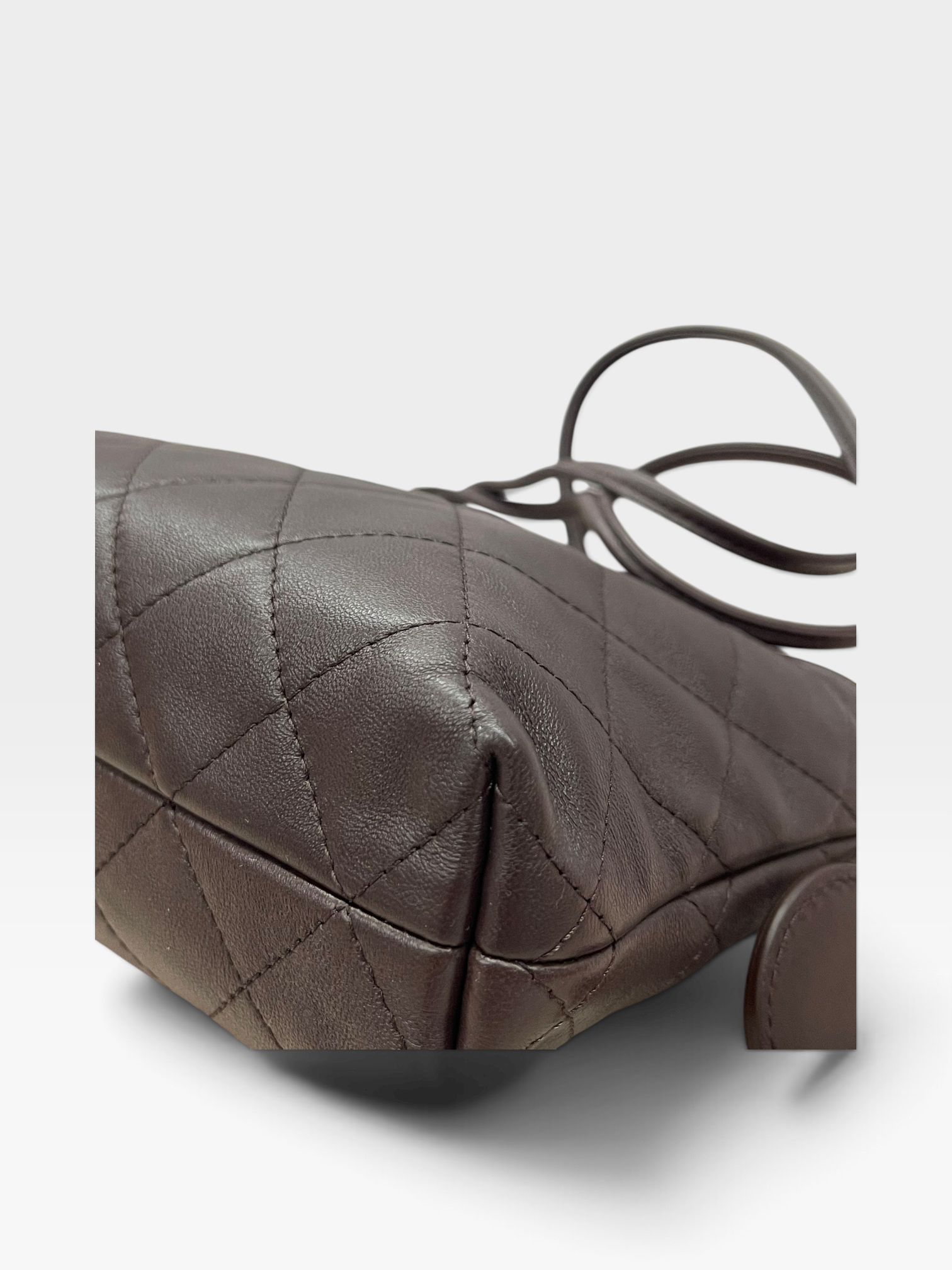 Pre-Owned CHANEL Clutch With Leather Strap / Product Code: 091401