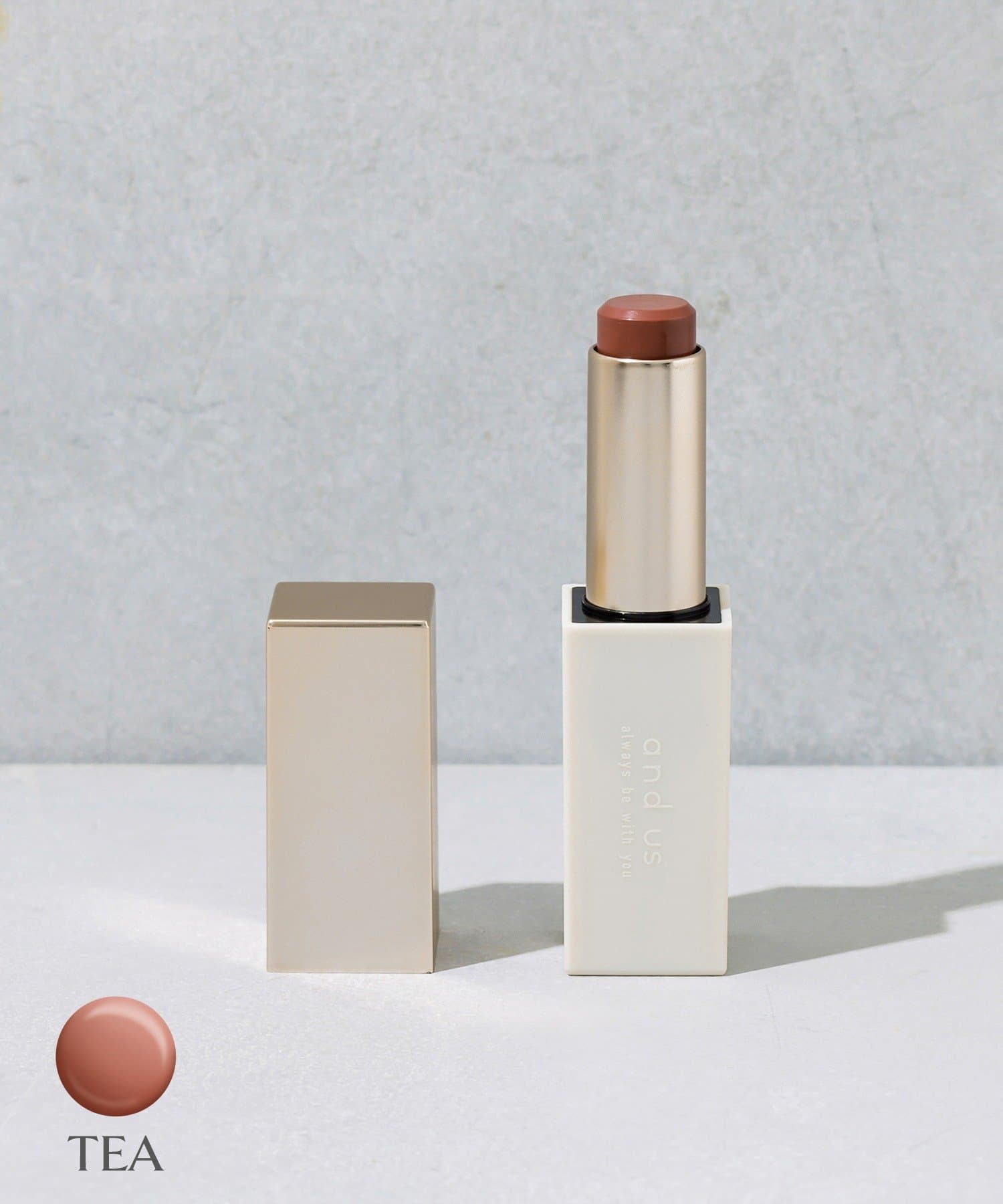 日本 3coins and us 唇膏