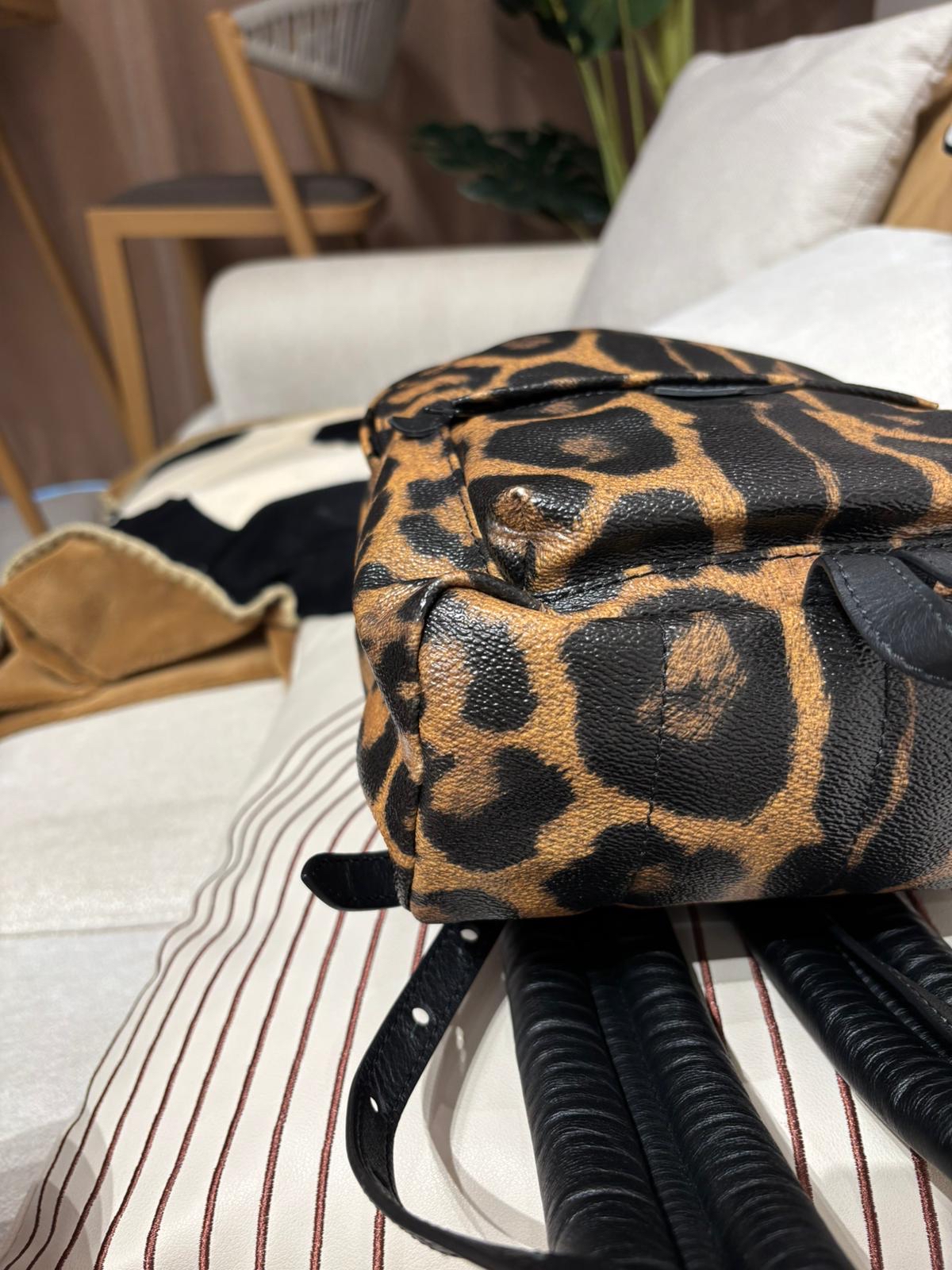 LV Palm Springs PM Leopard Print Backpack M52020 100%Authentic, 95%New ✅Dust bag