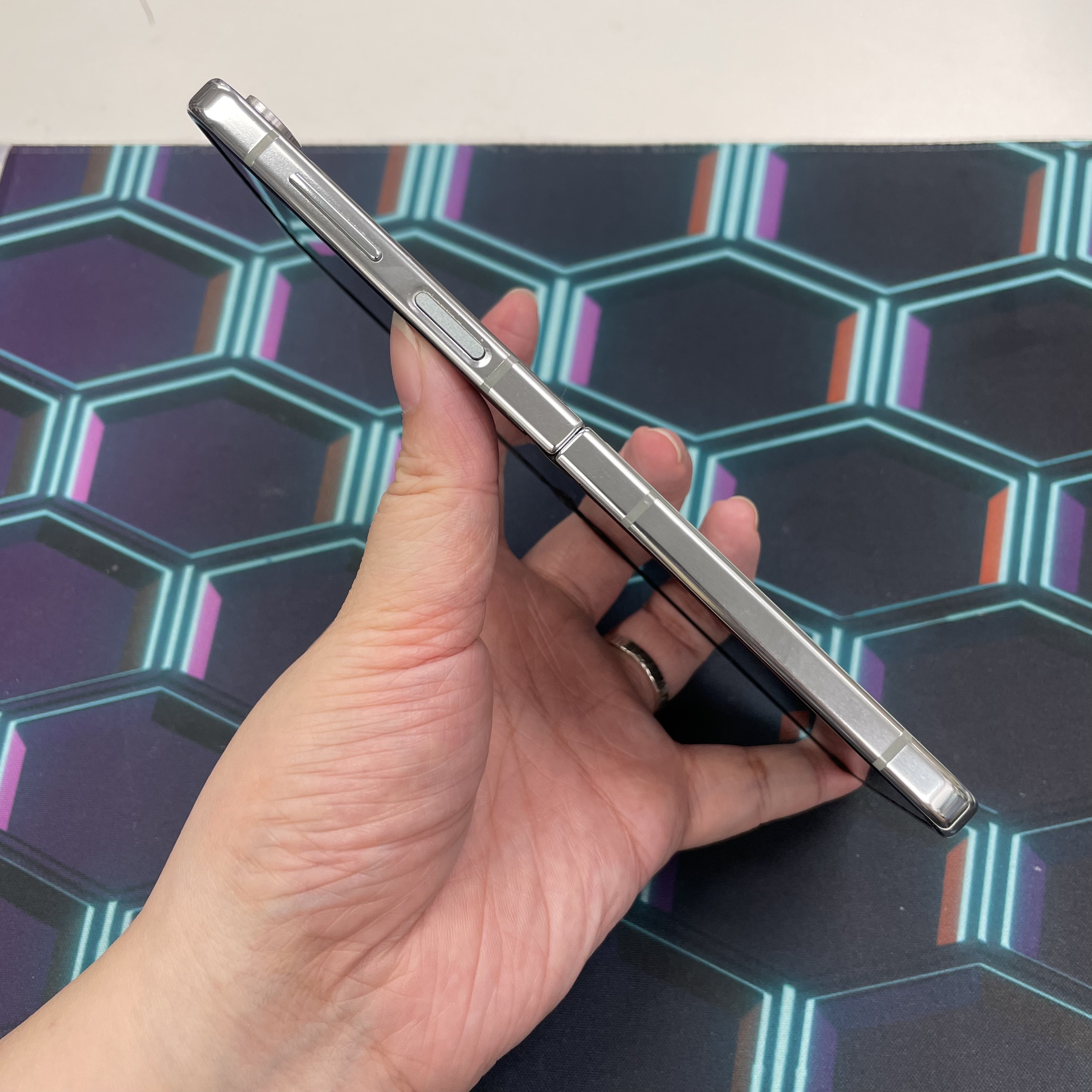 *6397 Galaxy Z Filp 5 勁靚機 8+512GB 綠色 green