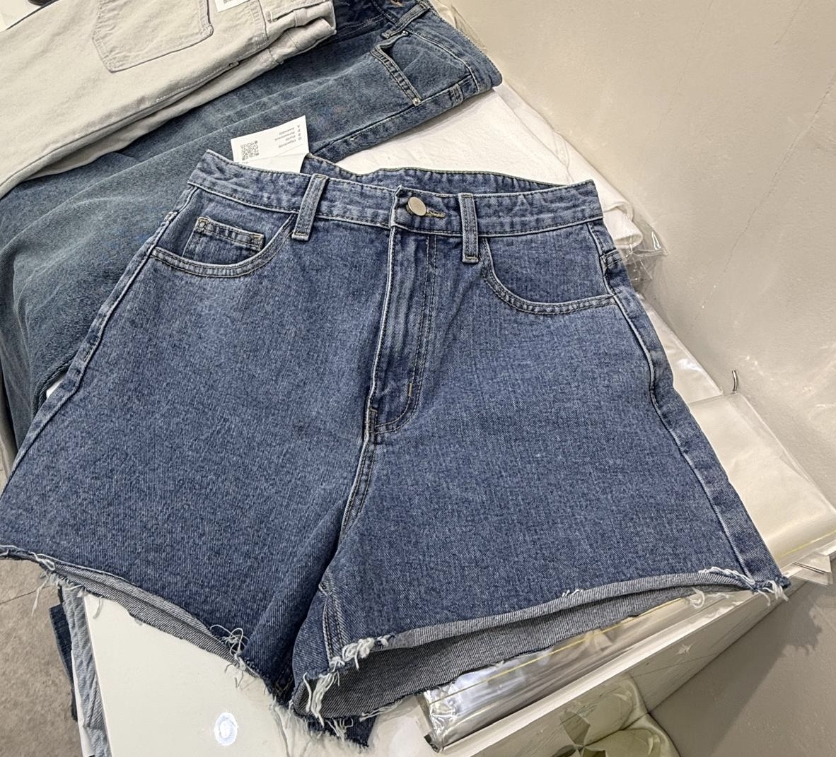 N05 高腰牛仔短褲