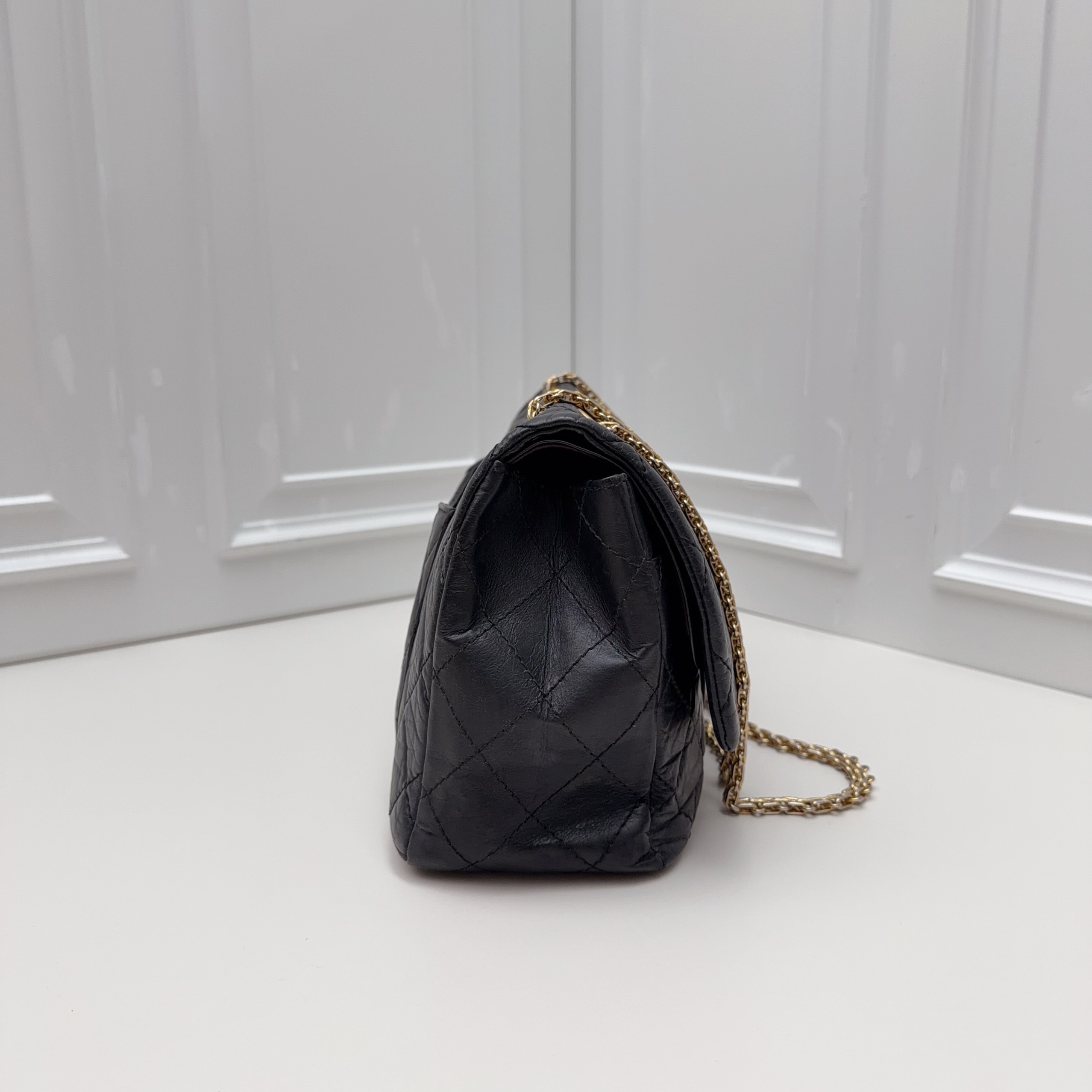 【預訂貨品】CHANEL黑金復古金扣腋下包