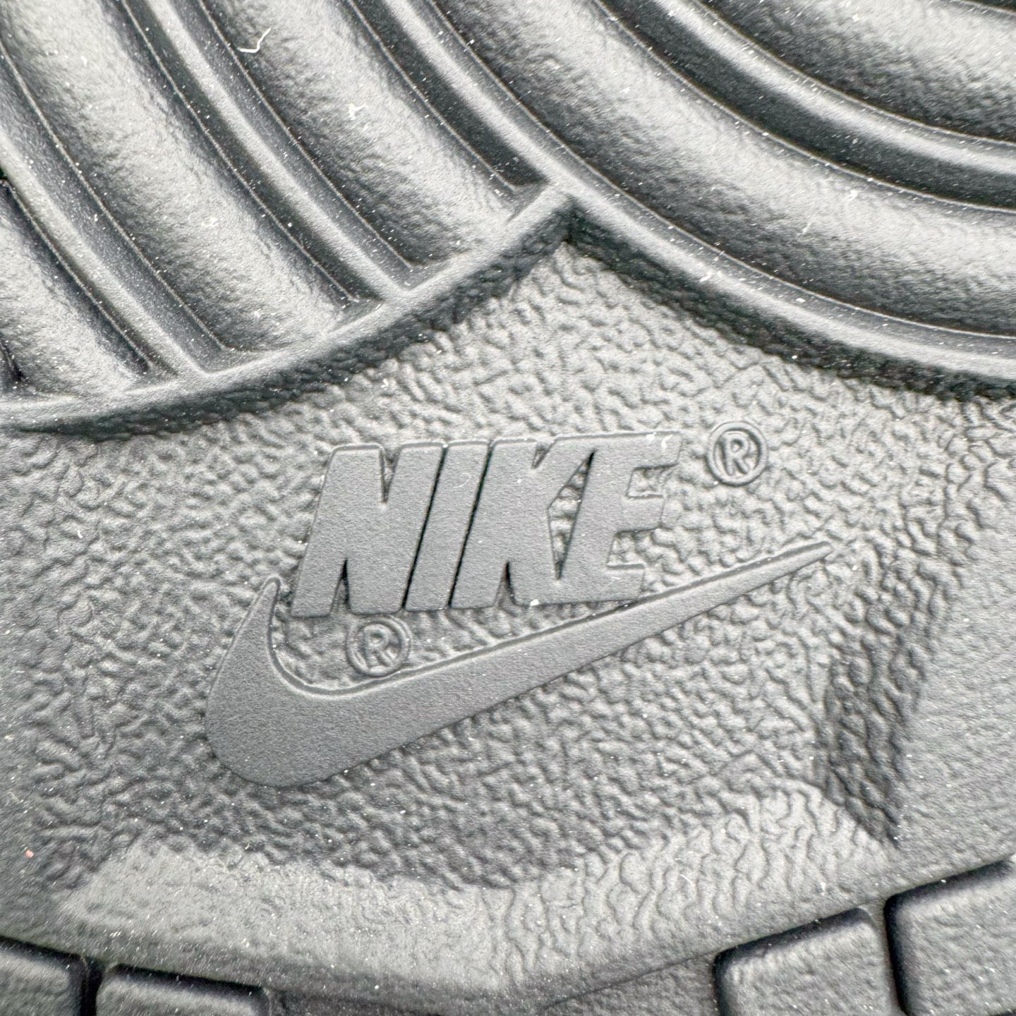 Nike SB Dunk Low IF3944-001 