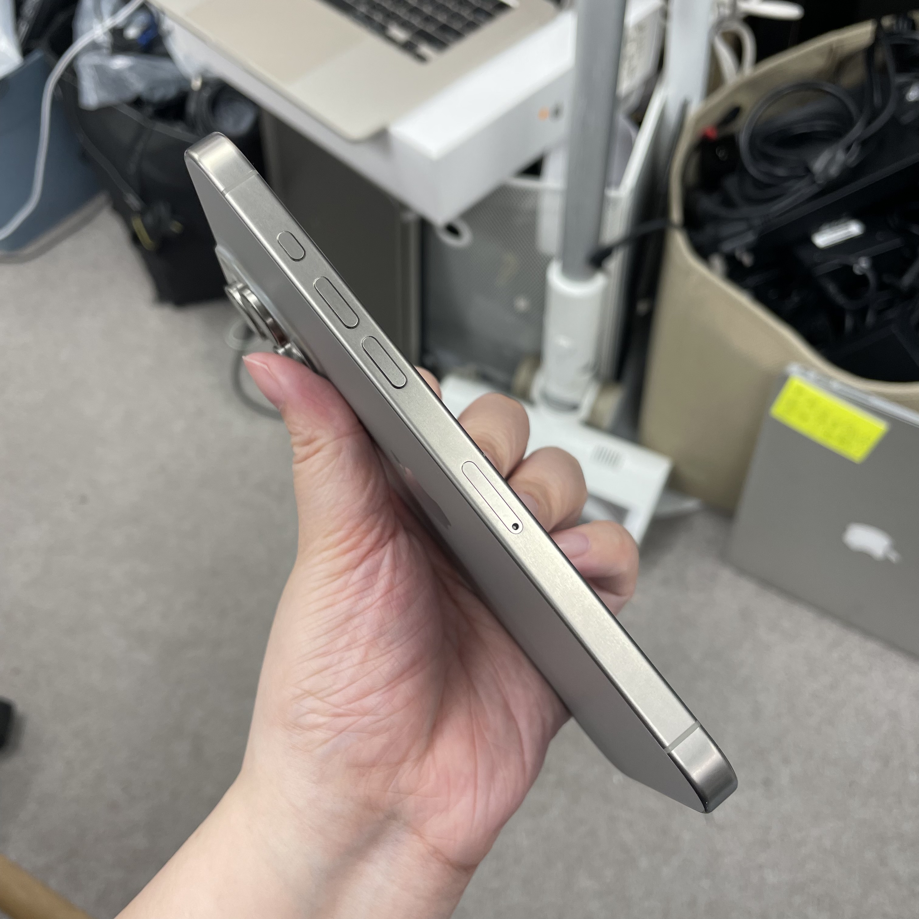 *5999 15 Promax 勁靚機 256GB 電84 原色 gray