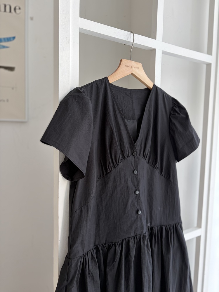 Airy Button Front Long Dress (Black)