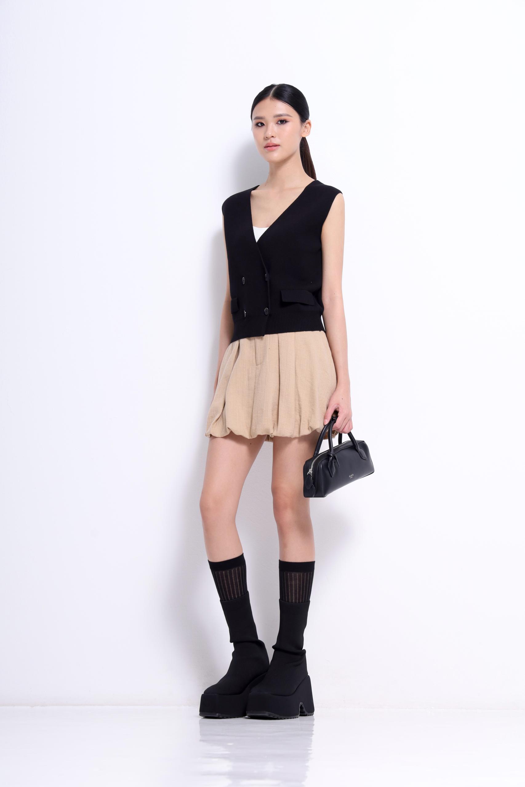 CB2725 V NECK KNITTED VEST TOP