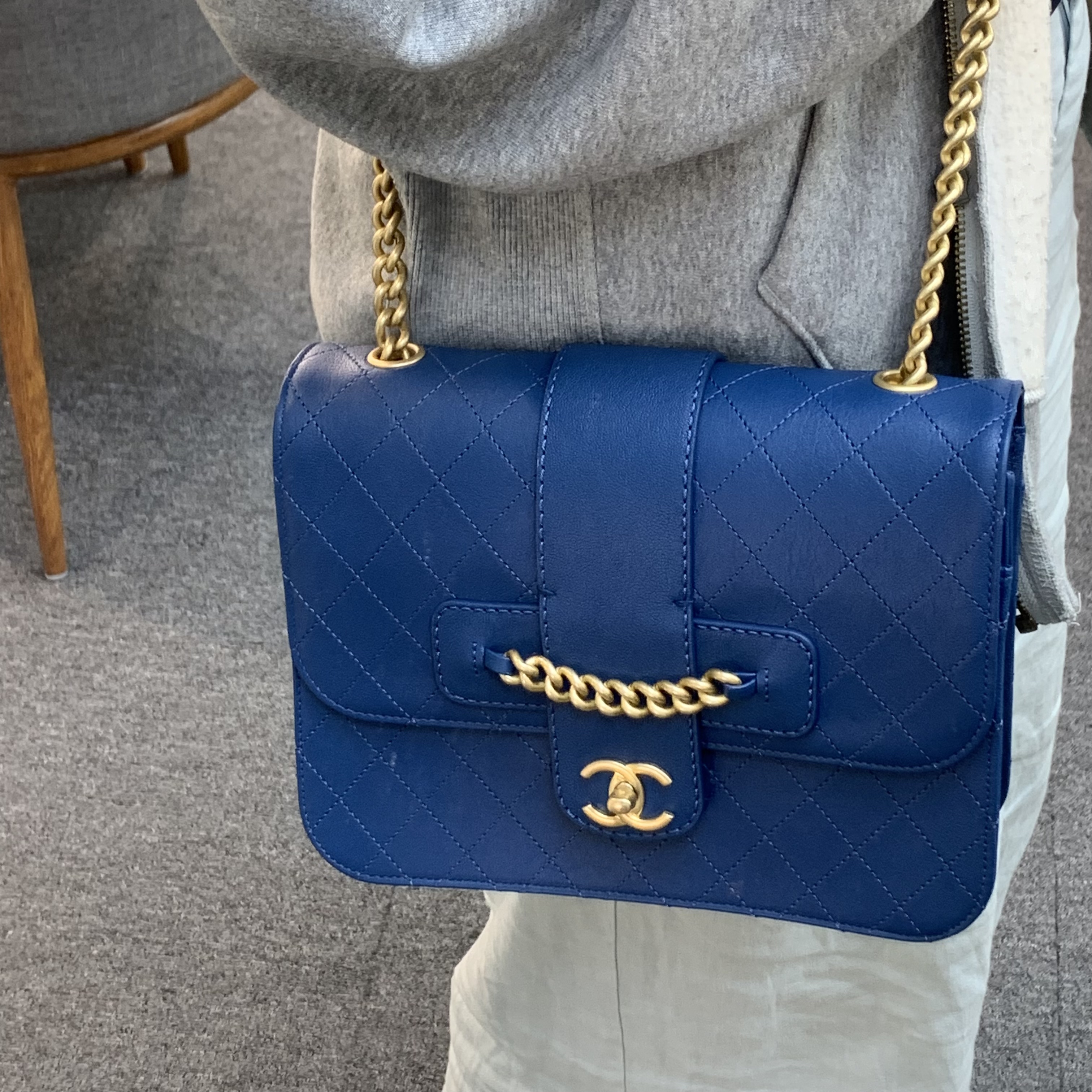 Chanel 山羊皮藍色金扣  罕有藍色中古風
