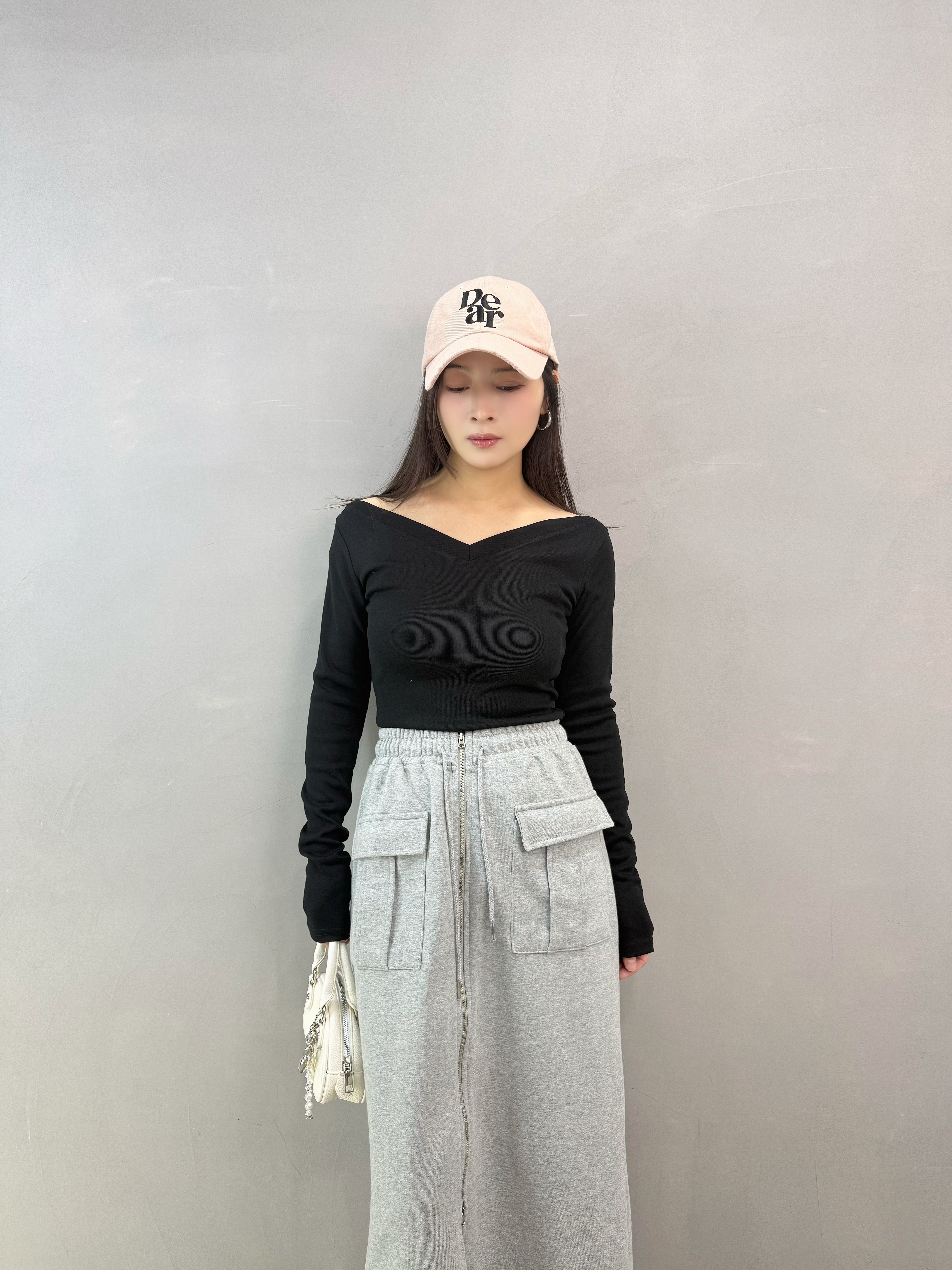 I11 大V領tee