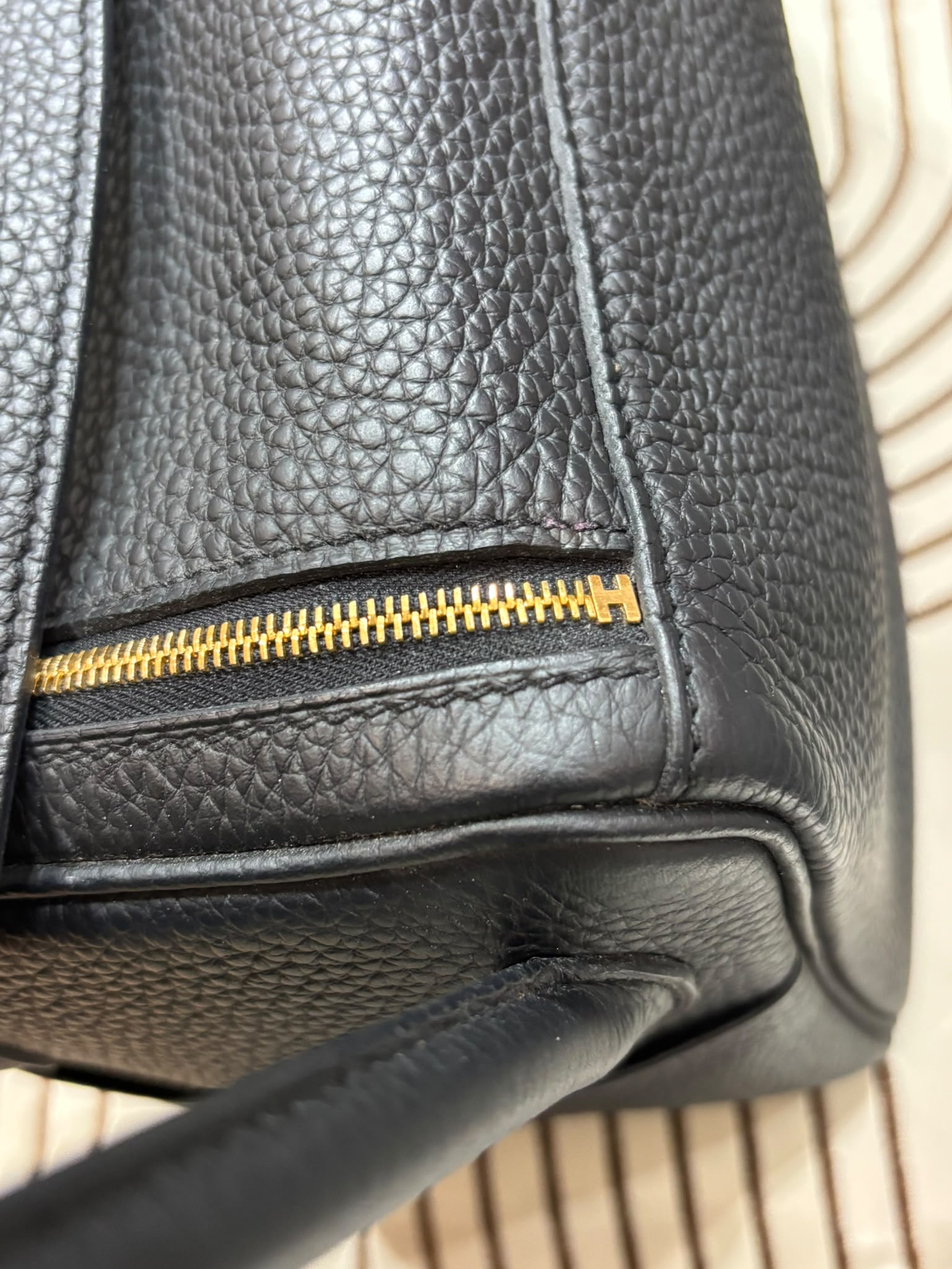 Hermes Lindy 26 Stamp X 黑色牛皮淺金扣  100%Authentic, 95%New ✅Dust bag
