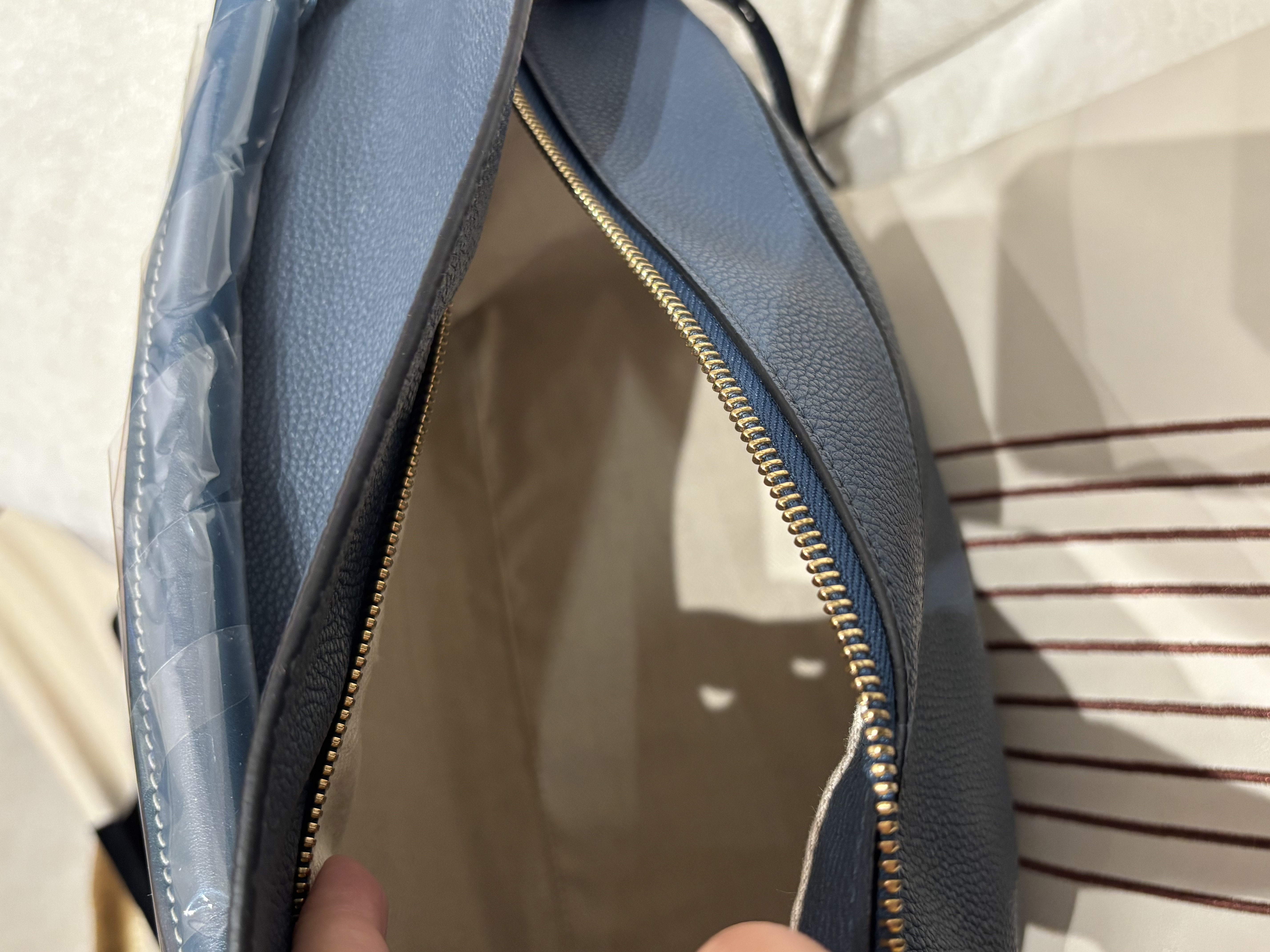 Loewe puzzle medium calfskin 100%Authentic,95%new ✅dust bag 