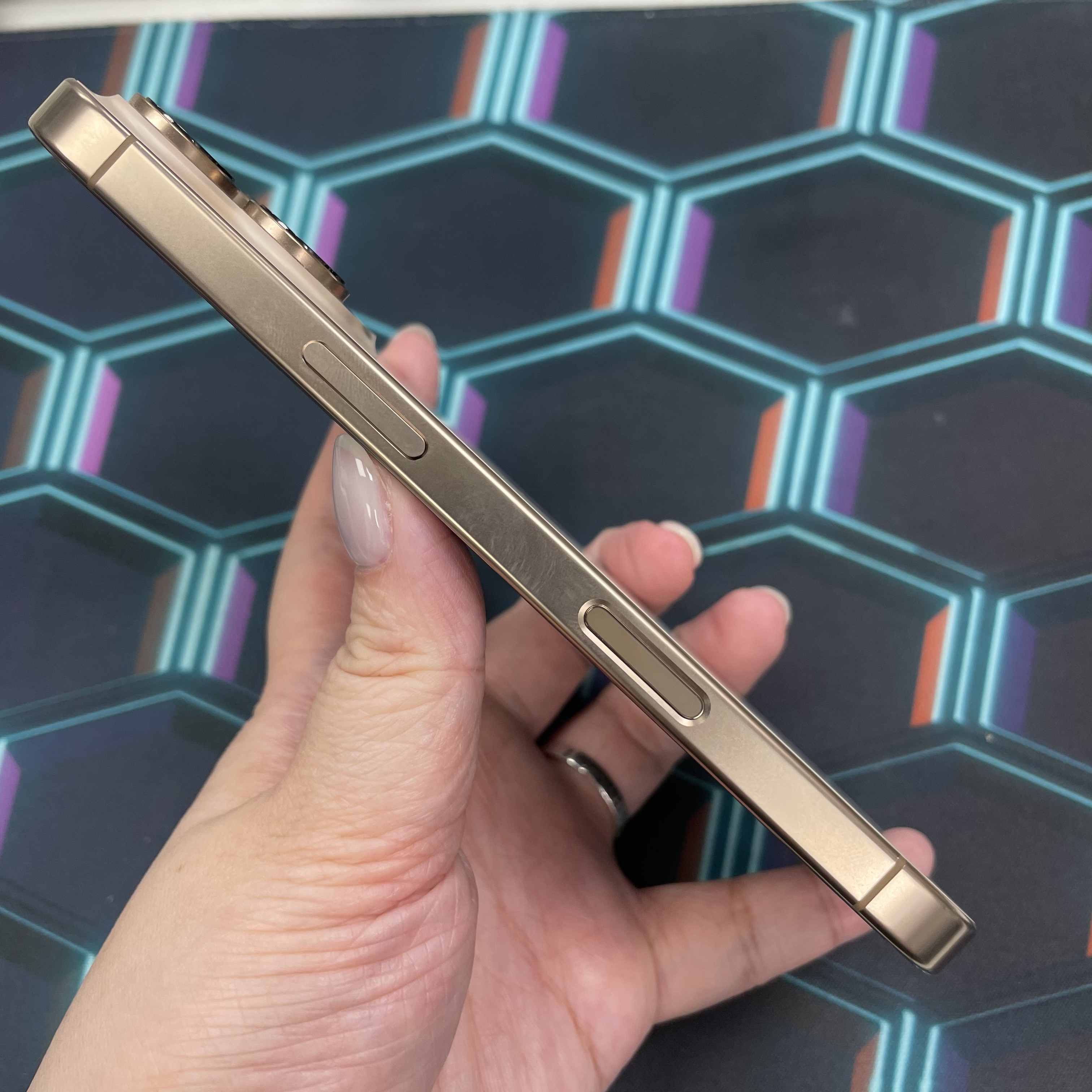 *6463 16 pro 完美機 128GB 電100 沙色 gold