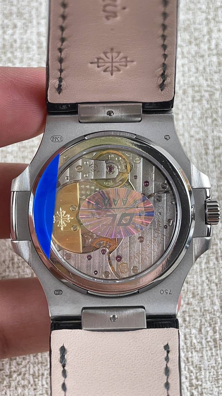 百达翡丽鹦鹉螺系列男士腕表