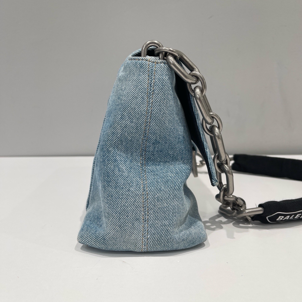 【預訂貨品】Balenciaga 牛仔丹寧腋下包