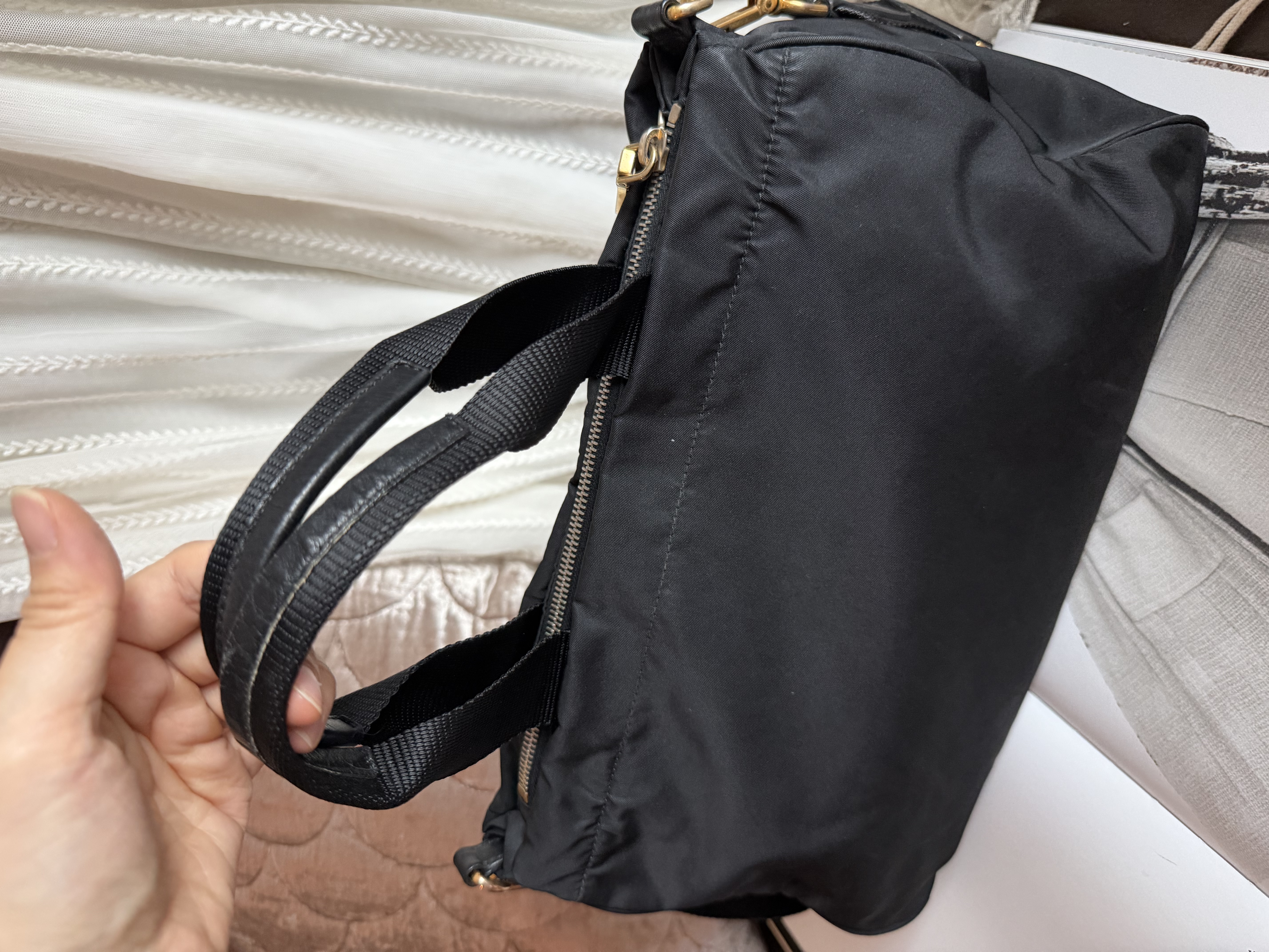 prada黑色 black re nylon bag with original strap