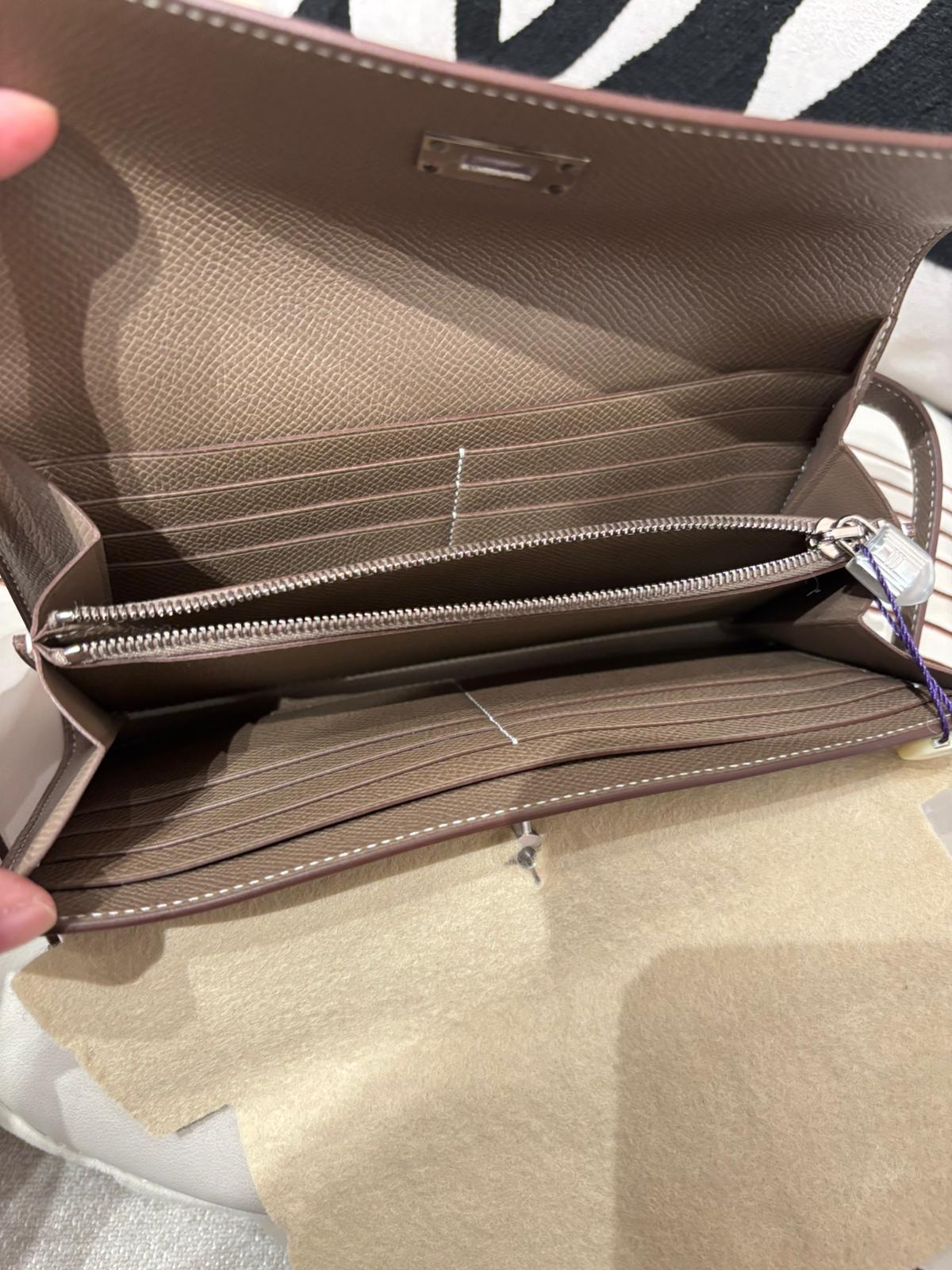 Hermes Kelly Wallet Stamp C Etoupe 大象灰銀扣 100%Authentic, 全新未使用品 ✅Box