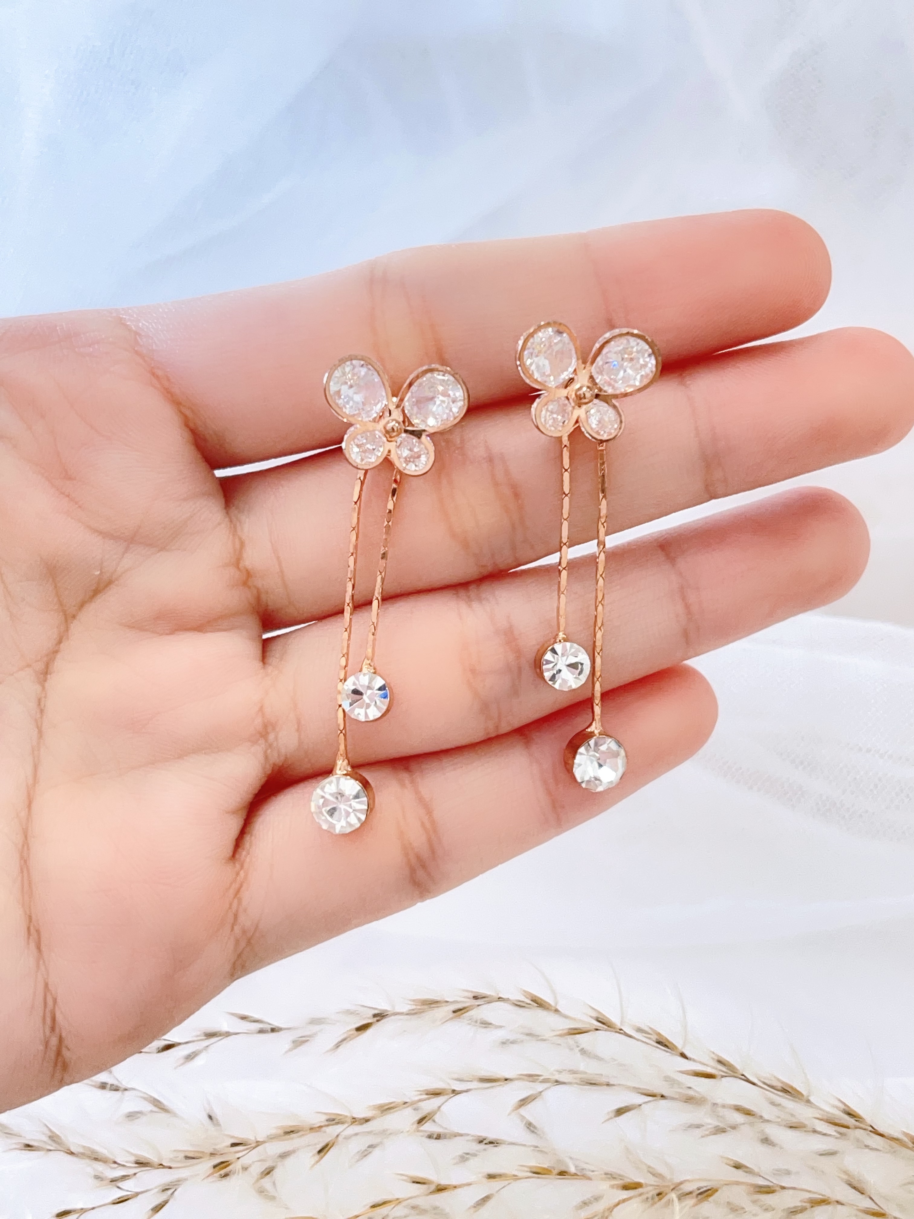 极简风镶钻双流苏耳环