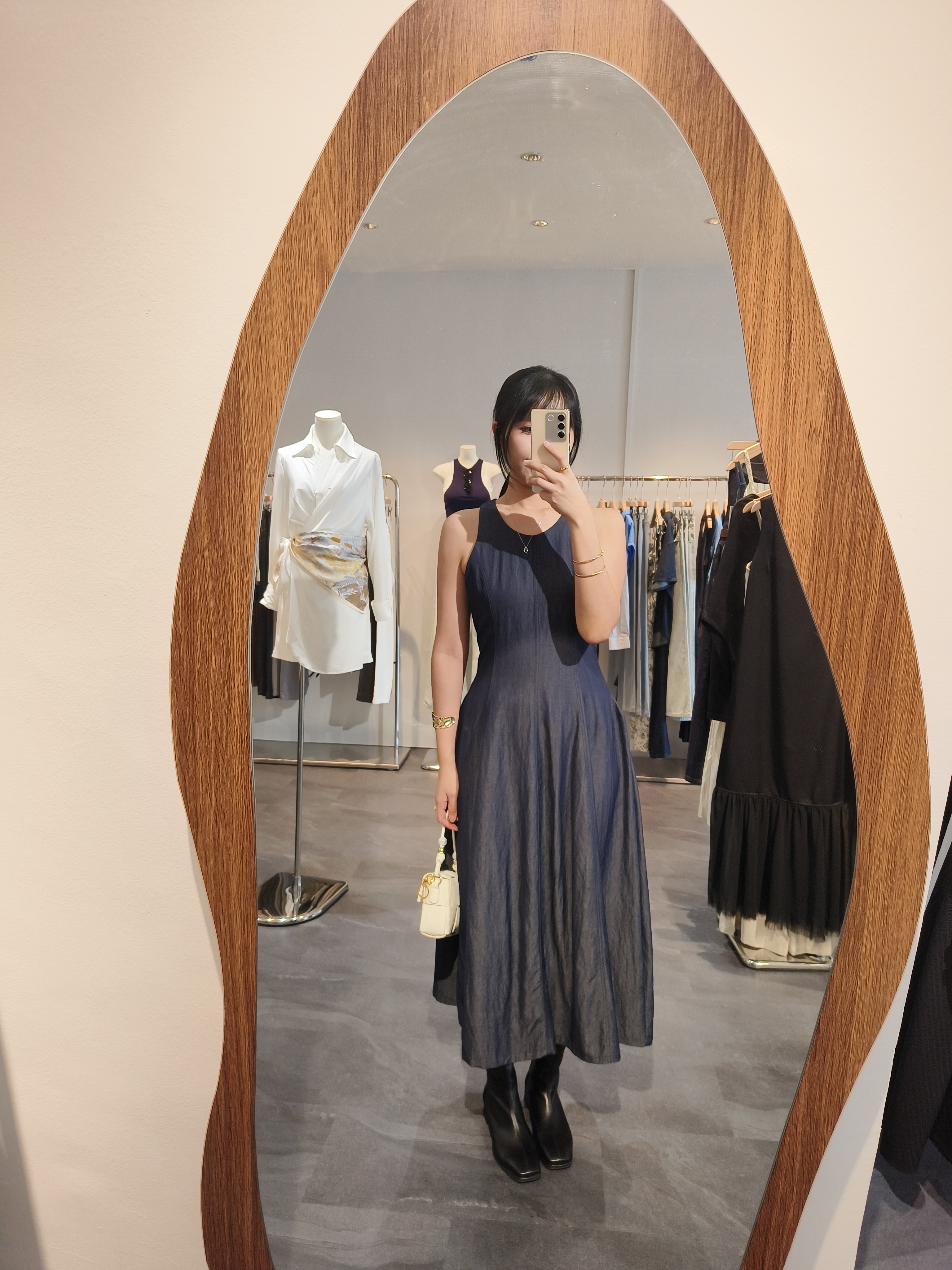 收腰背心裙 Cinched Waist Tank Dress