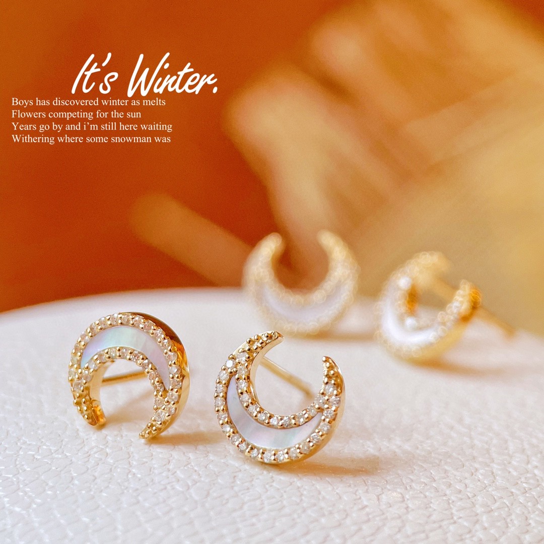18K Mother of Pearl Diamond Earrings 