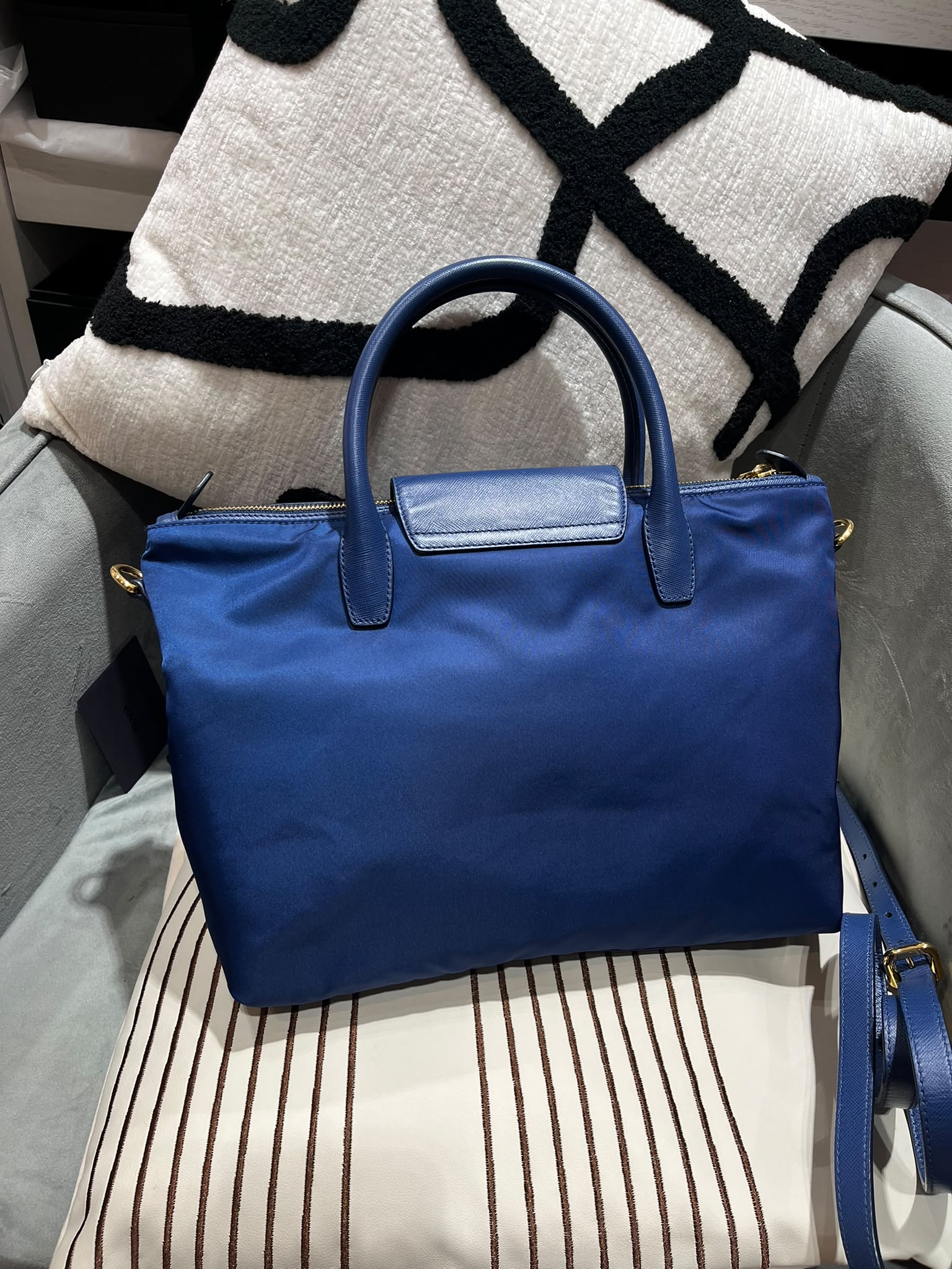 Prada Nylon 2way Bag 100%Authentic, 98%New ✅Dust bag
