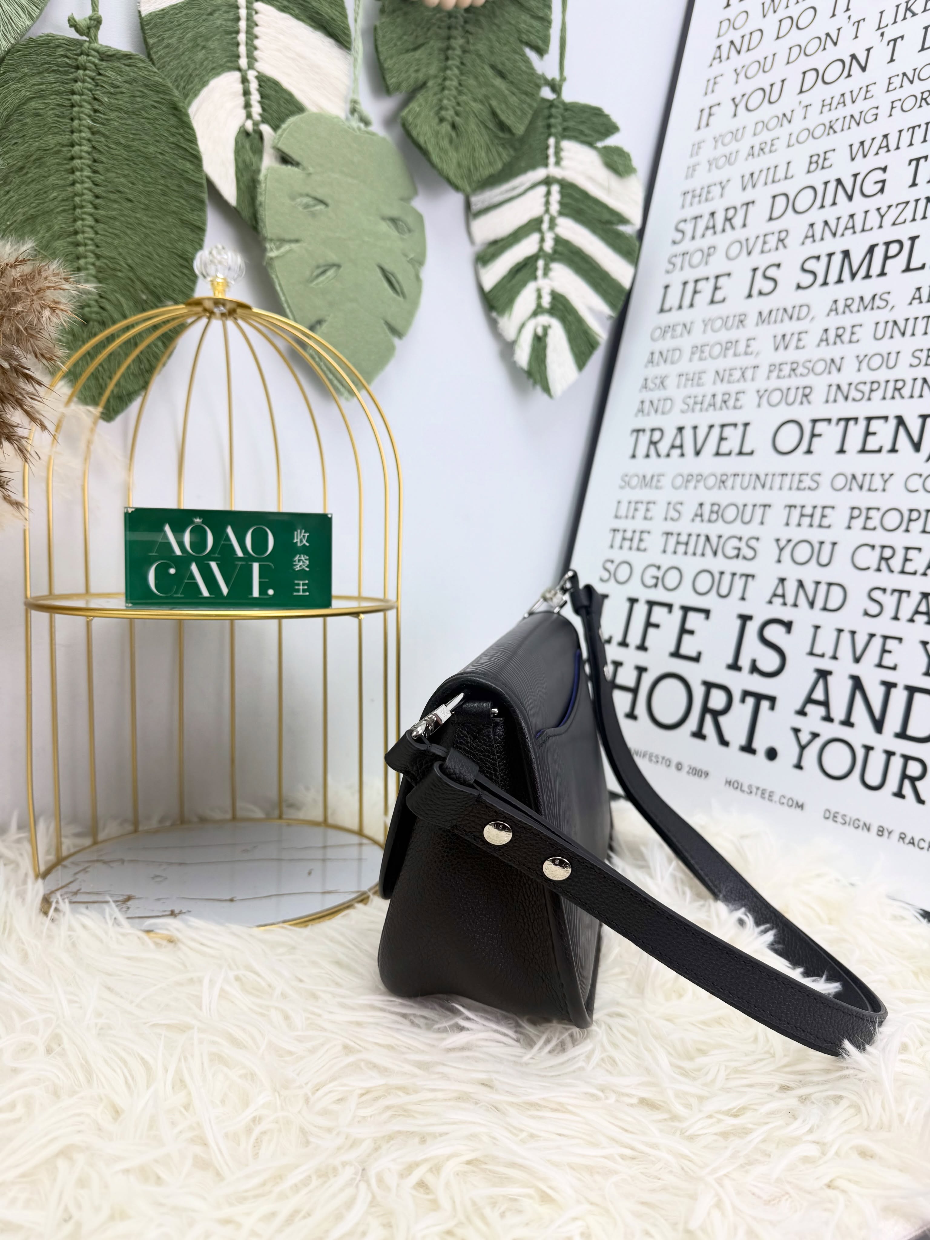 Lv👜 PRE OWNED 🛍️ 黑色 真皮水波纹法棍 🖤
