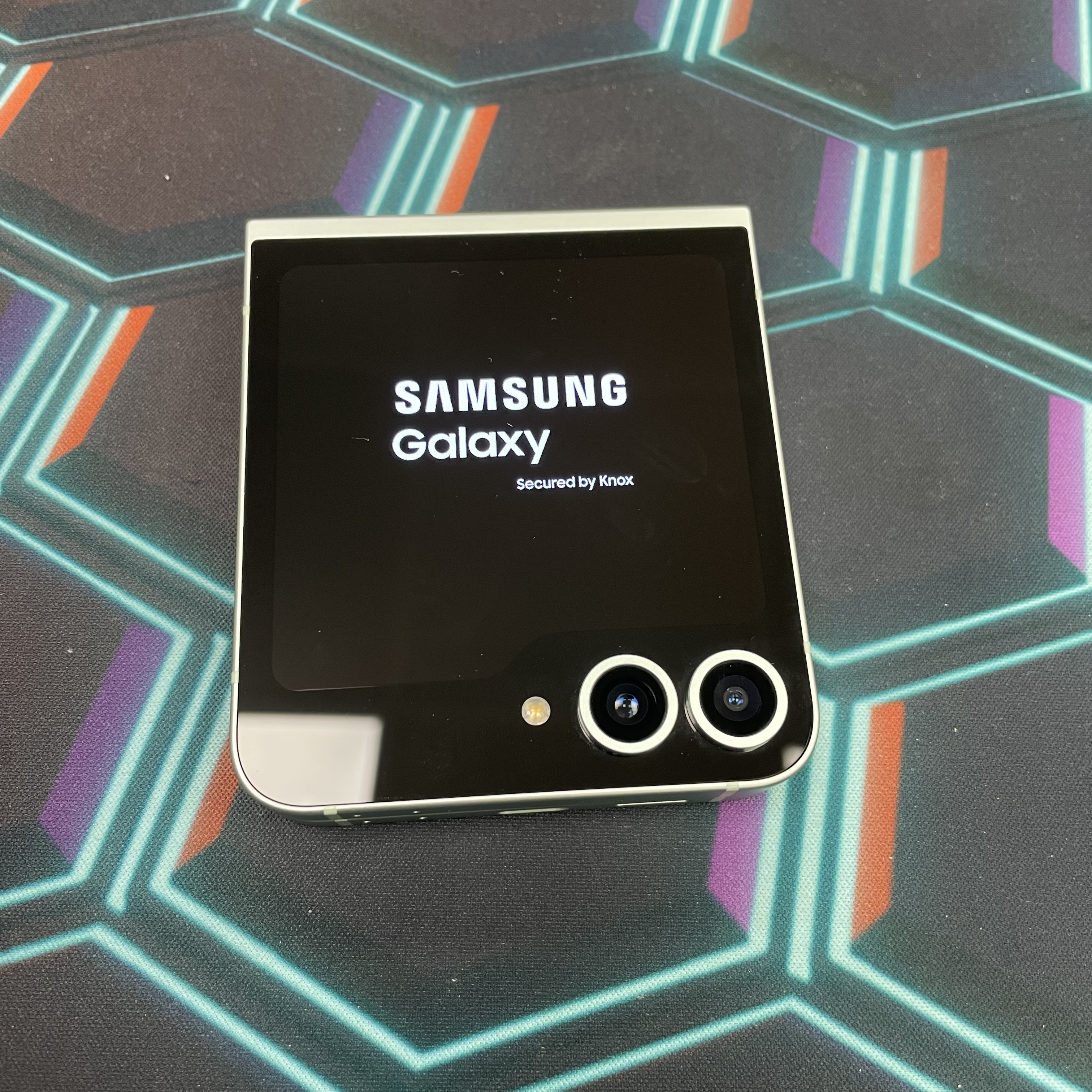 *6828B Galaxy Z Flip 6 完美機 12+512GB 綠色 green 國際版