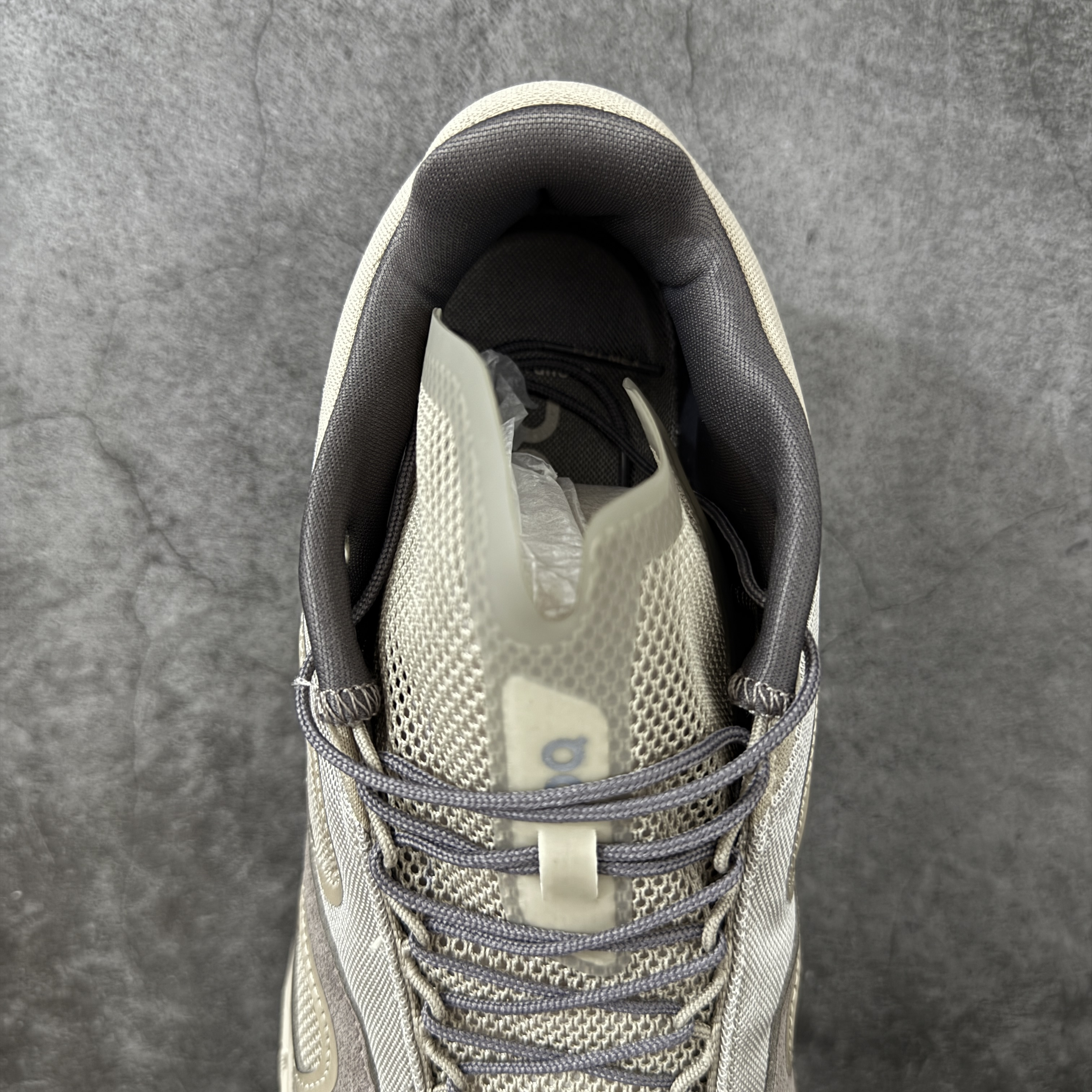 FKA twigs x On Running Cloud X 4