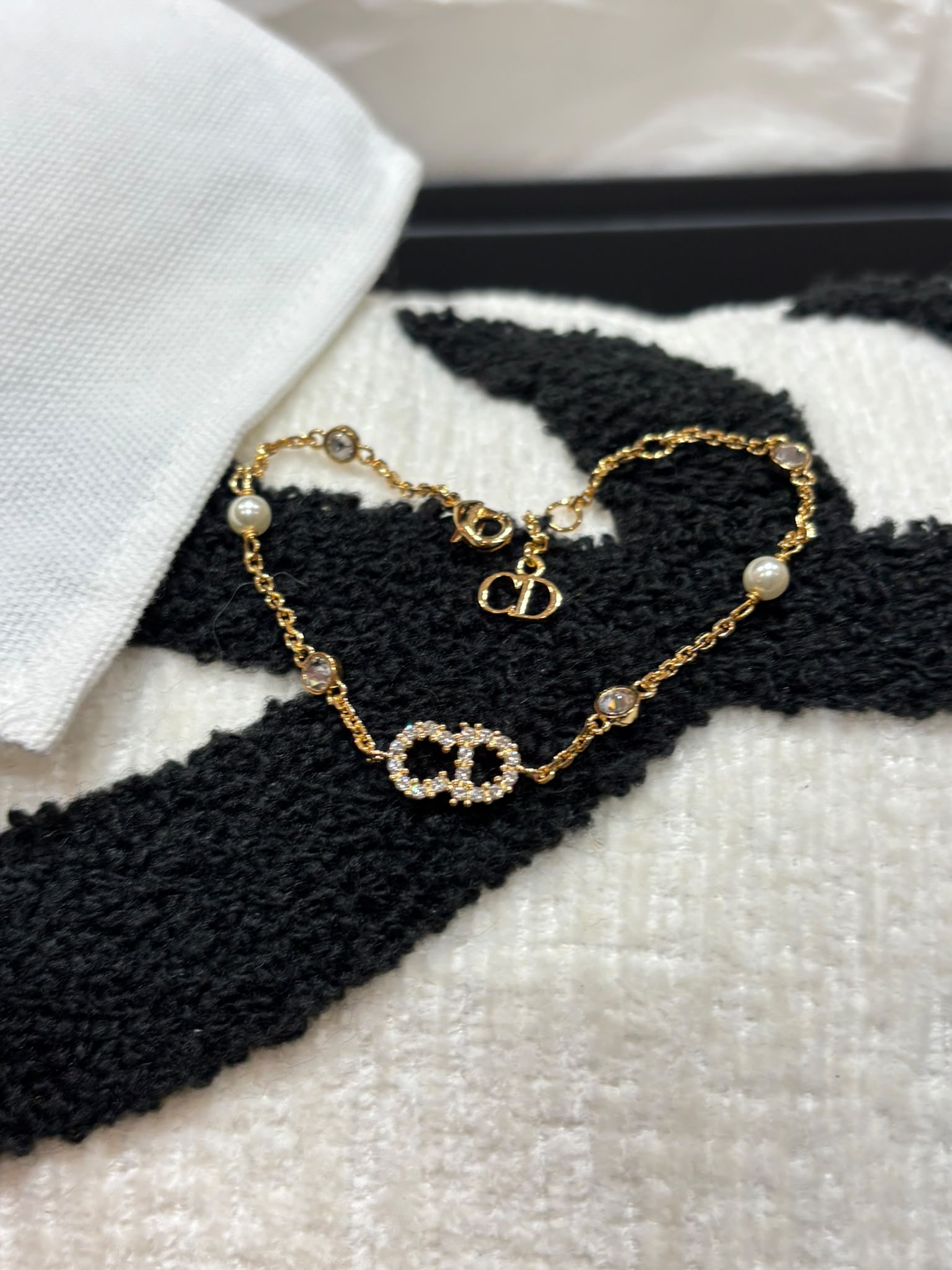 未使用品 Dior Petit CD Bracelet Gold-Finish Metal and Crystals 100%Authentic,unused 未使用品 ✅dust bag 