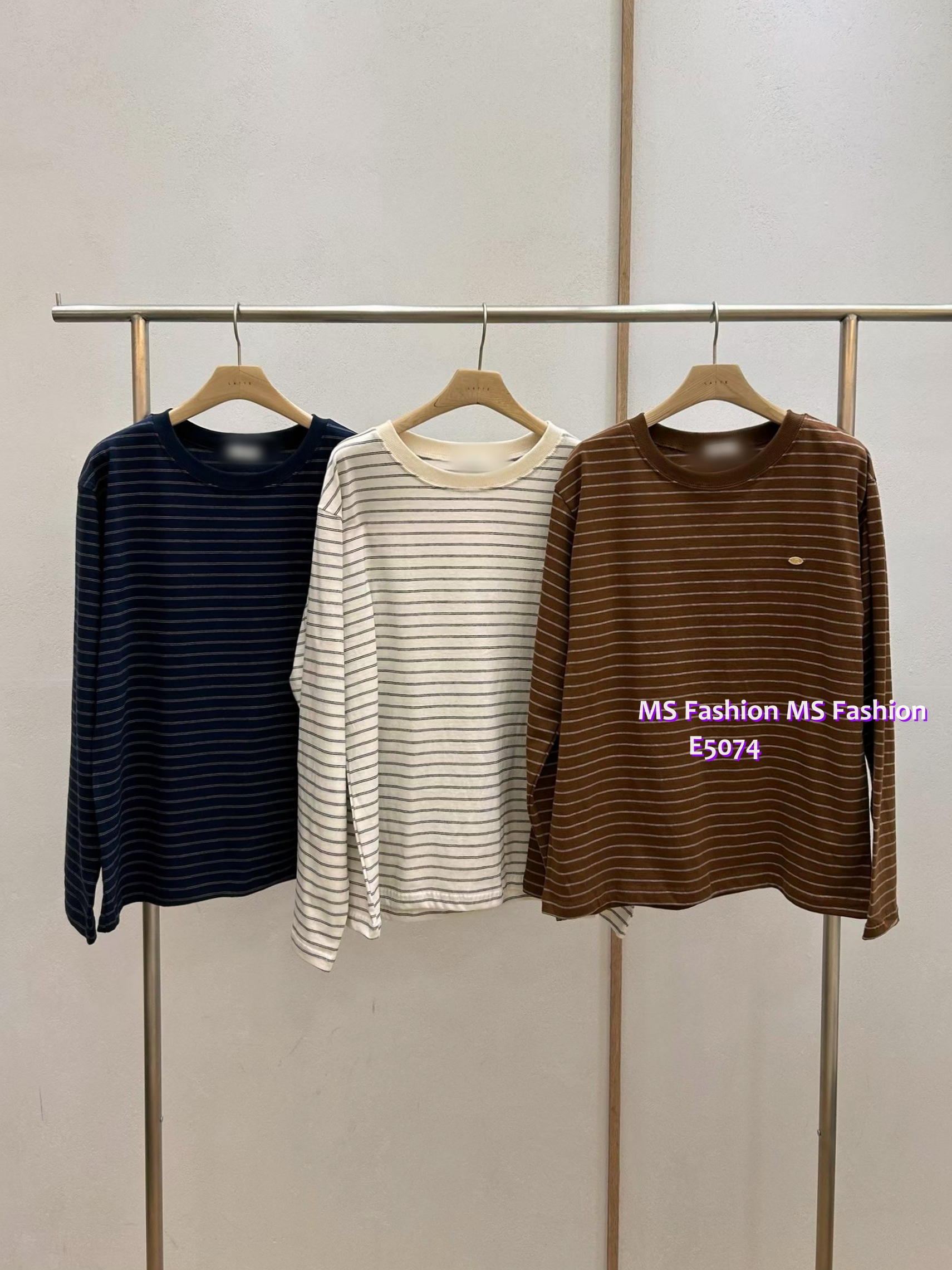 E5075 靚色小飾扣橫間top