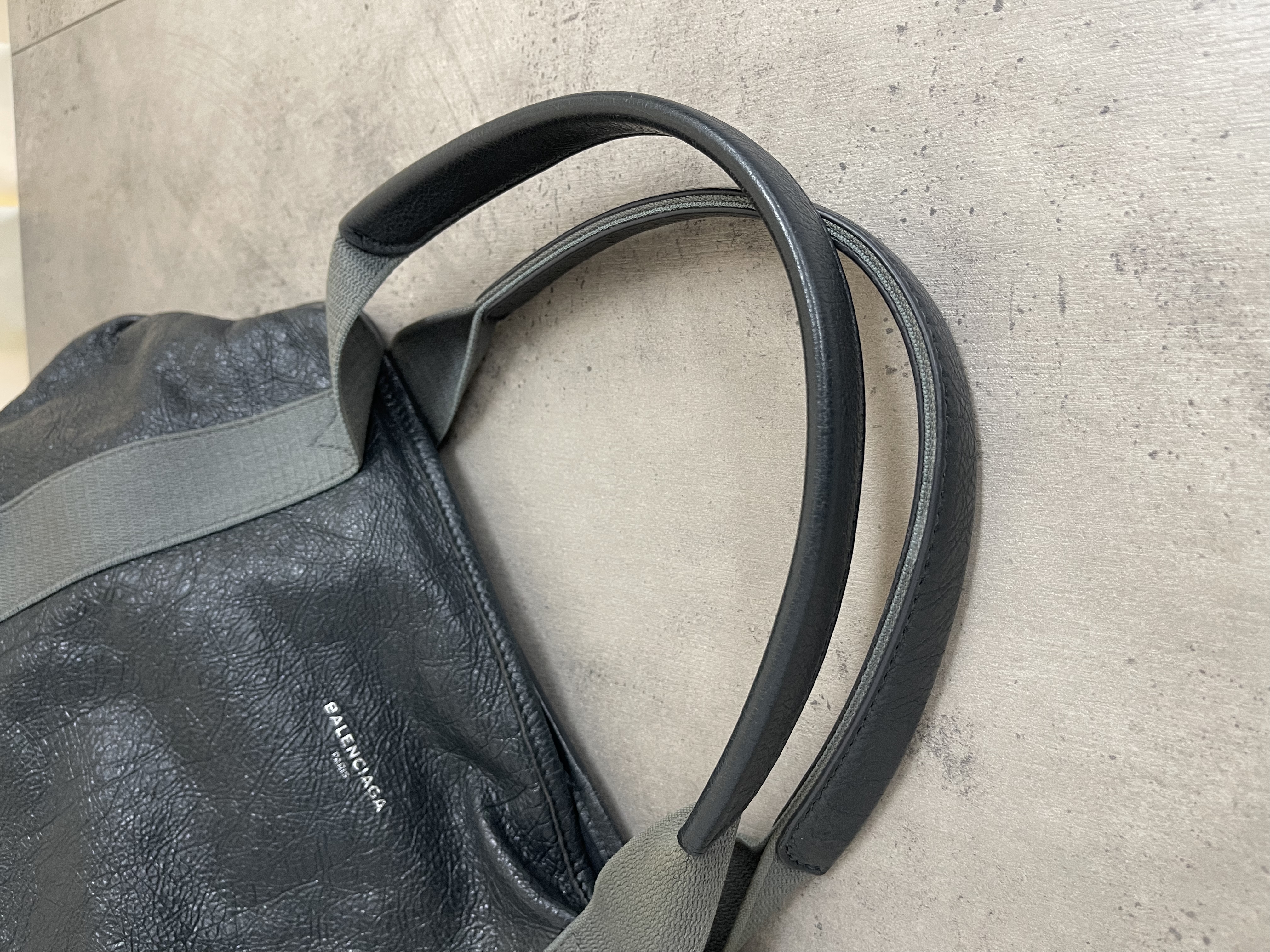 Pre-owned Balenciaga Navy Cabas XS tote bag/ Product Code: 25012702