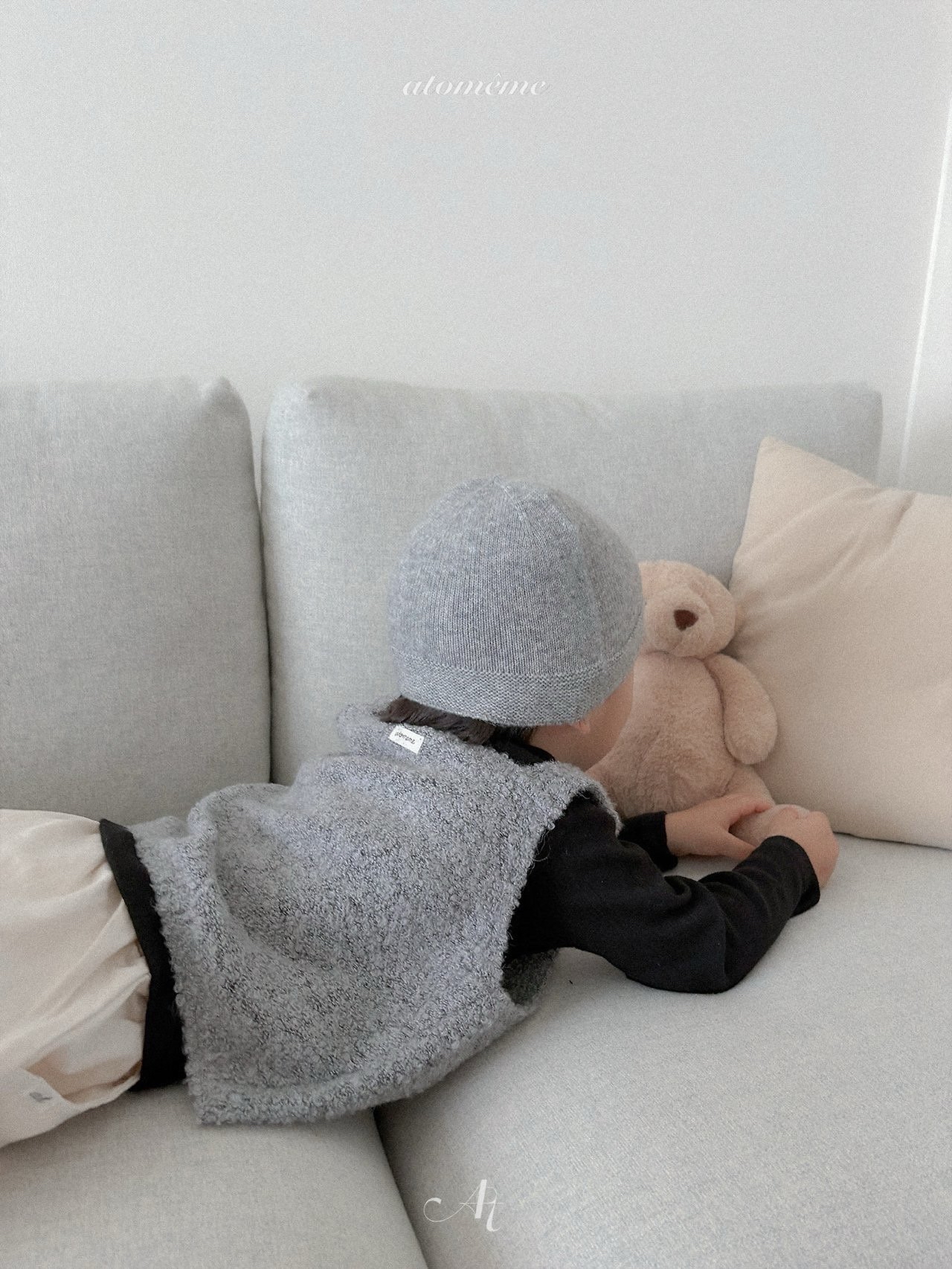Atomeme | ecru knit vest