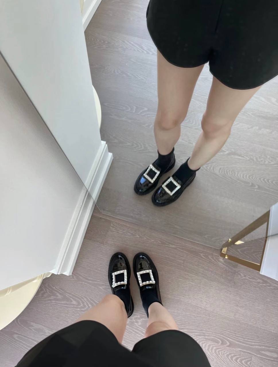 限時優惠🩷訂貨🍒RV 經典款鑽扣💎漆皮loafer  每年冬天熱賣款✨✨ WhatsApp check size 
