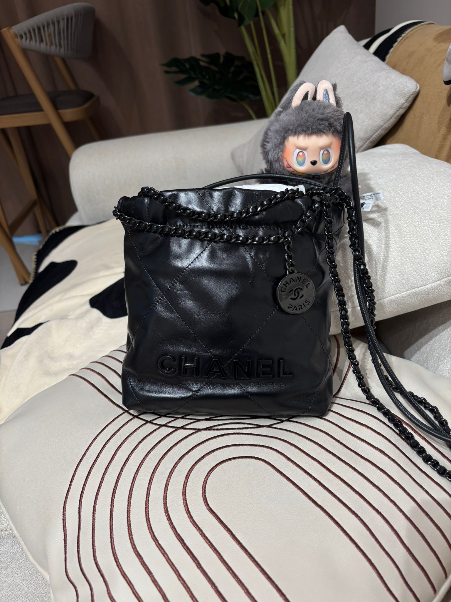 Chanel 22 Mini So Black Calfskin 100%Authentic, 98%New ✅收據副本✅晶片✅Dust bag✅Box