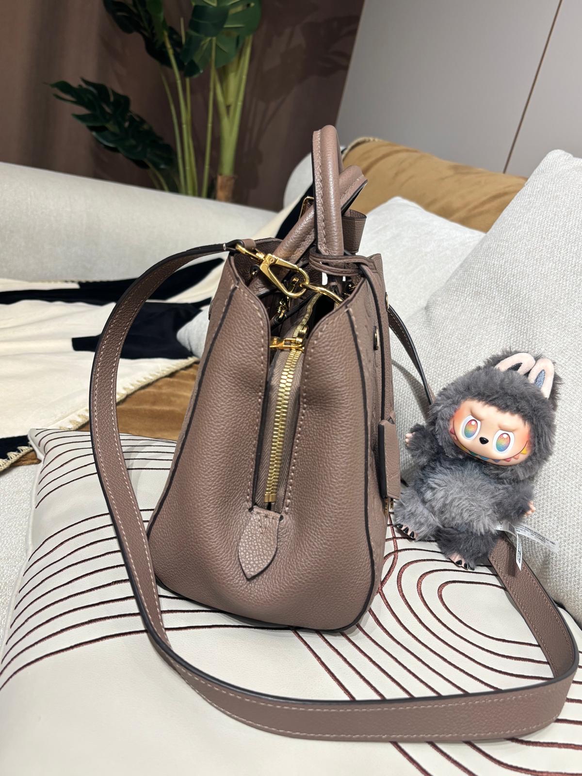 Lv montaigne bb empreinte calfskin 100%Authentic,98%new ✅key lockpad✅strap✅dust bag  