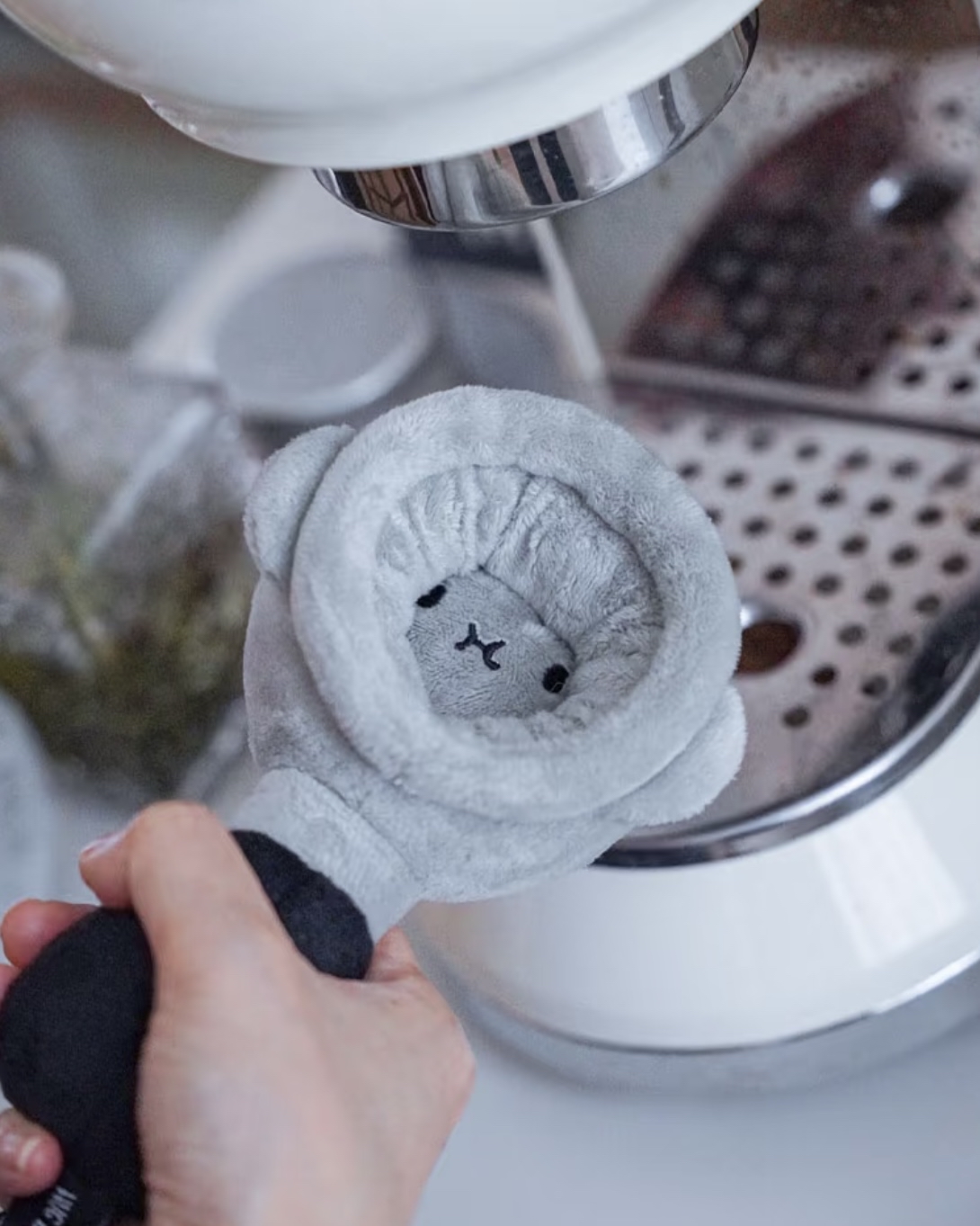 軟糯濃縮咖啡手柄與粉餅公仔掛件組