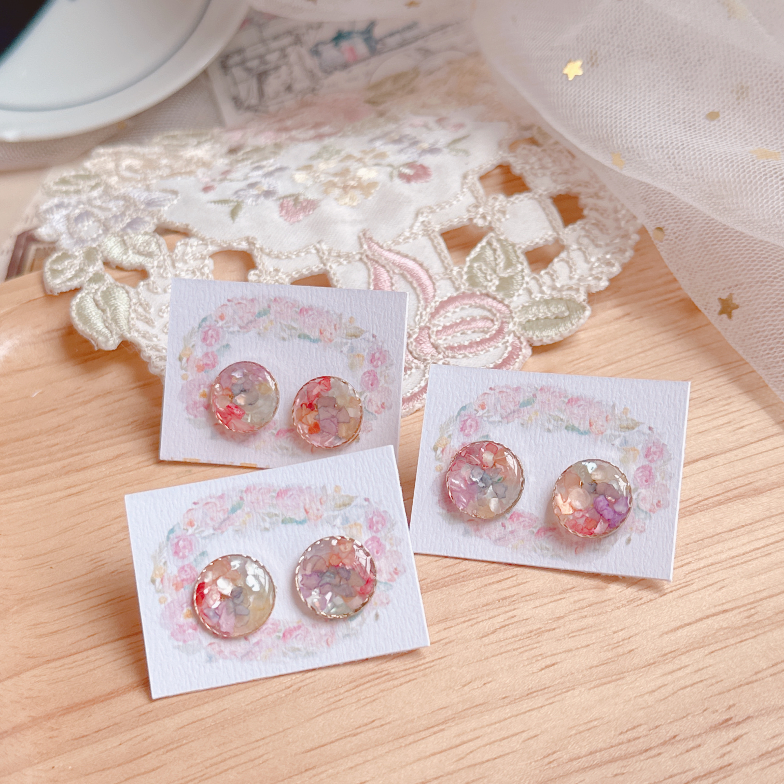 ### Rose time 3月19-21日 精選半價🩷 🌈彩虹貝殼🐚耳釘 🌈七周年精選半價