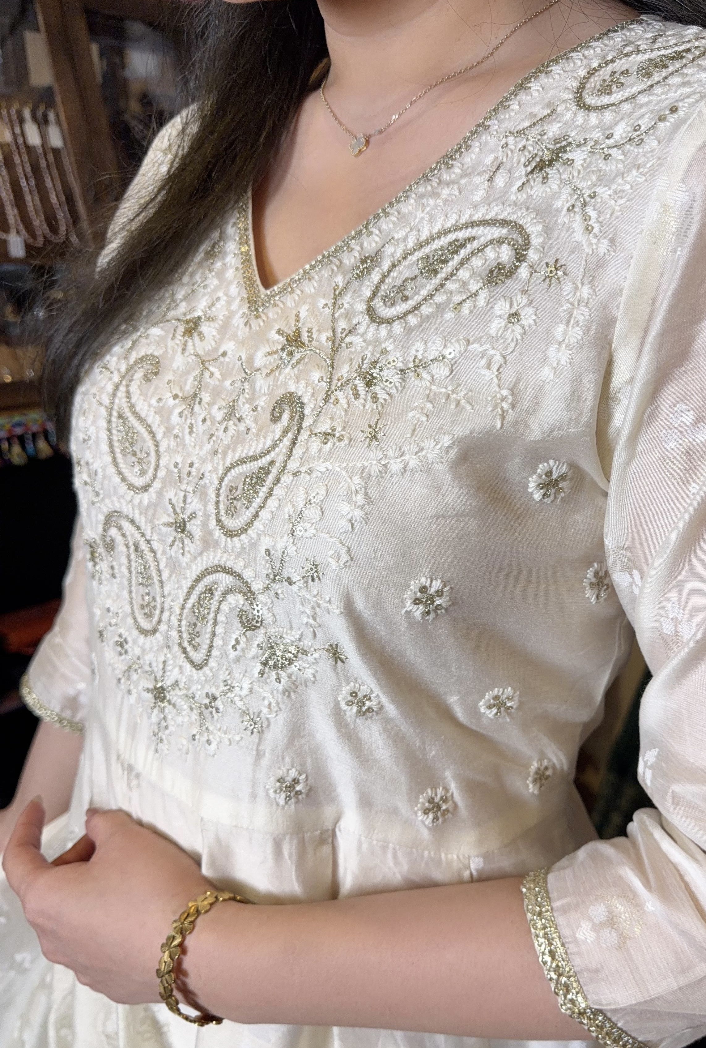 #1514 Milky Full Paisley Emb V Neck OP 47.5"