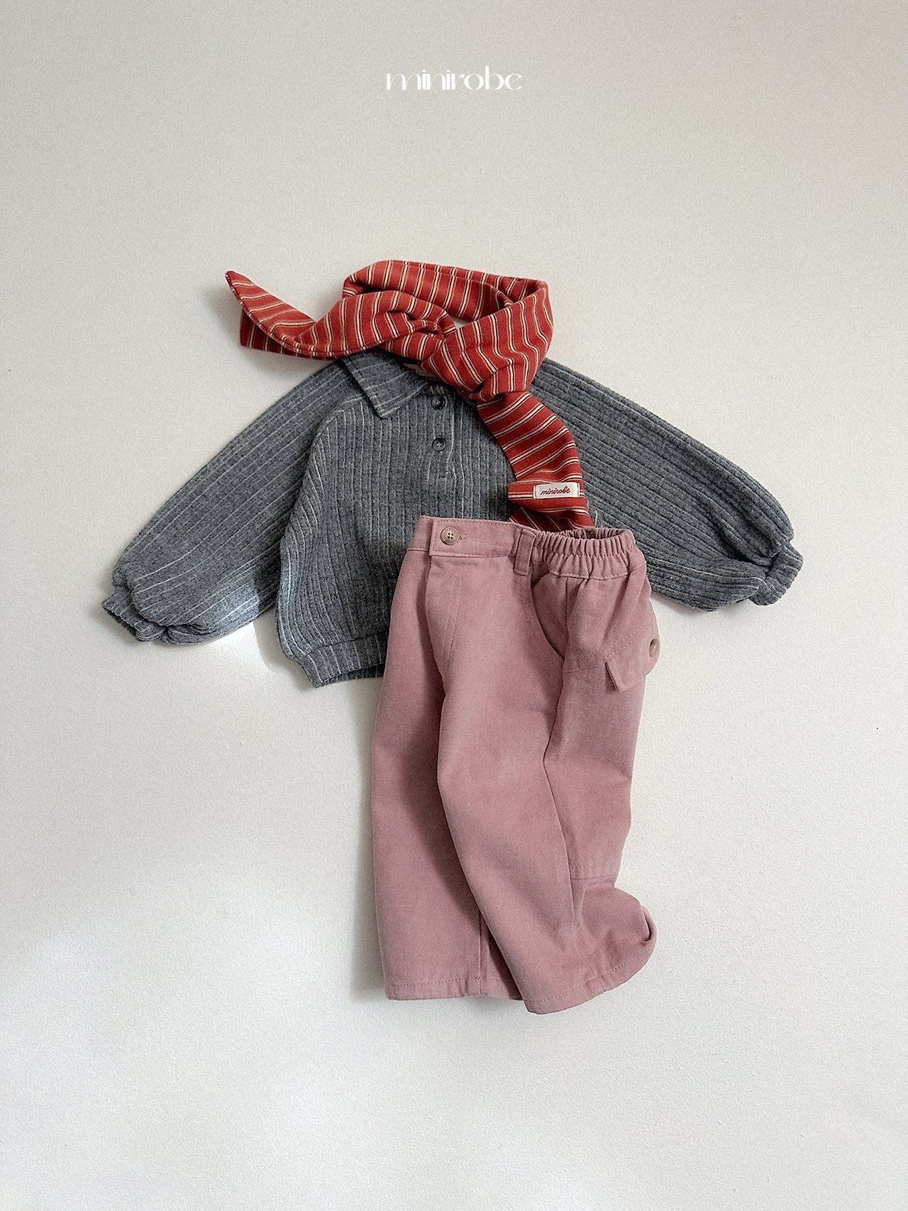 Mnirobe |boy collared sweatshirt