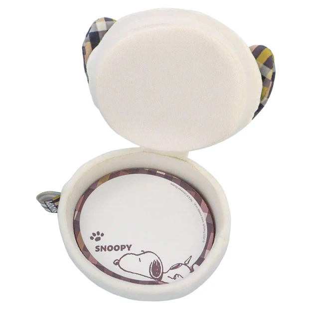 Snoopy memo in a case