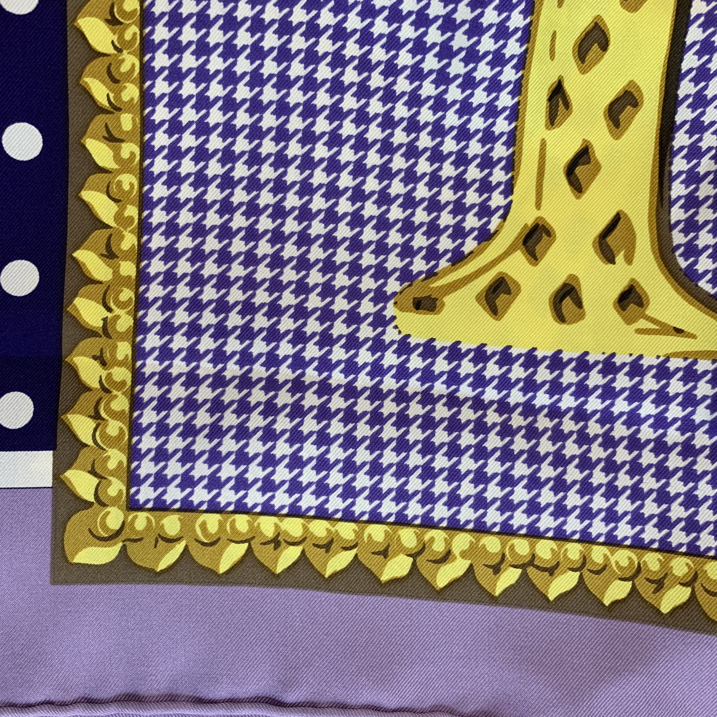 Dior絲巾經典字母配大氣紫色💜