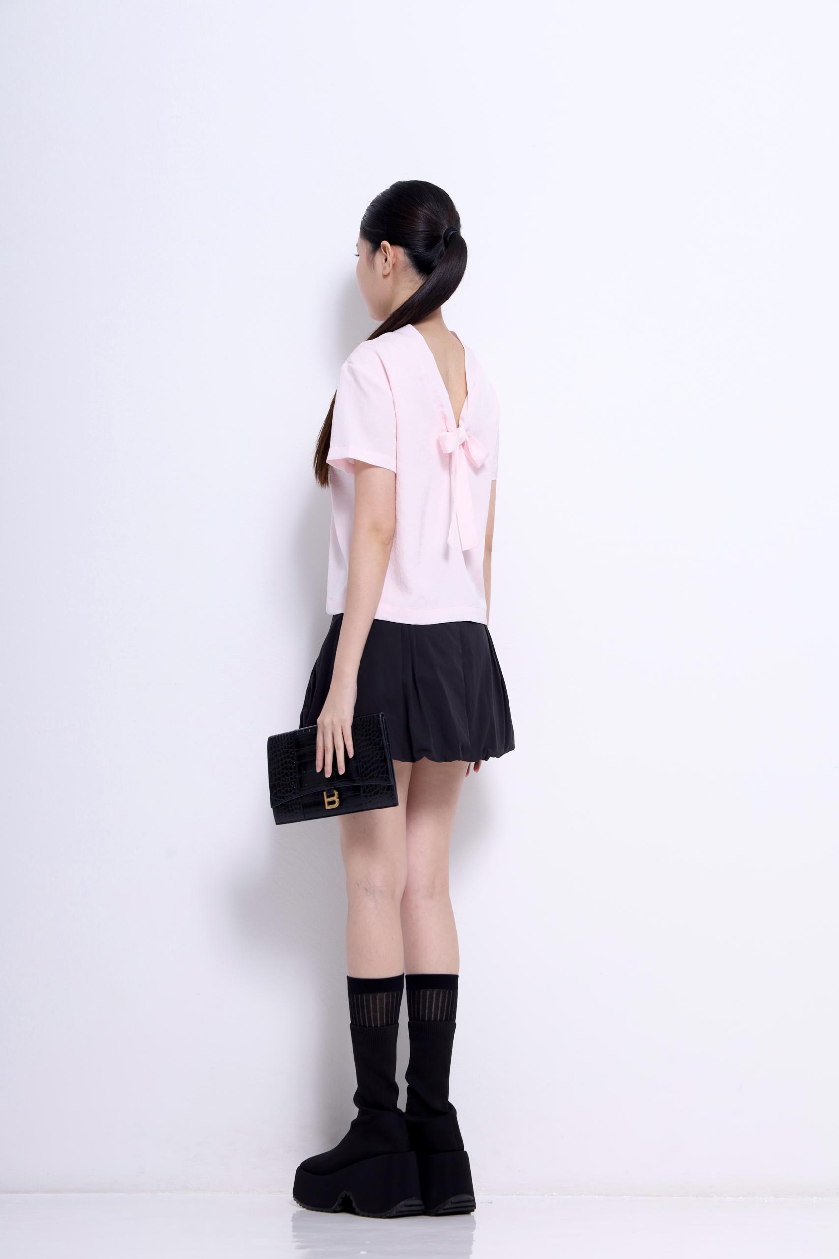 CB2712 BACK LOW TIE SHORT SLLV BLOUSE