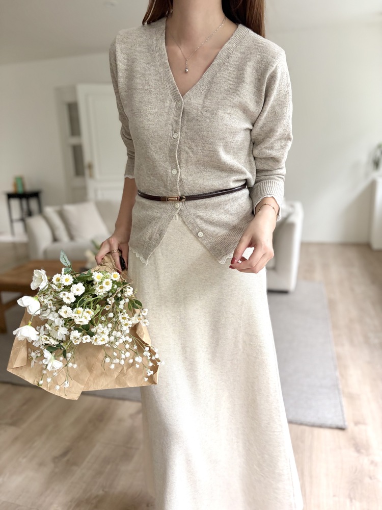 The Lacie Wool Cardigan (Oatmeal)