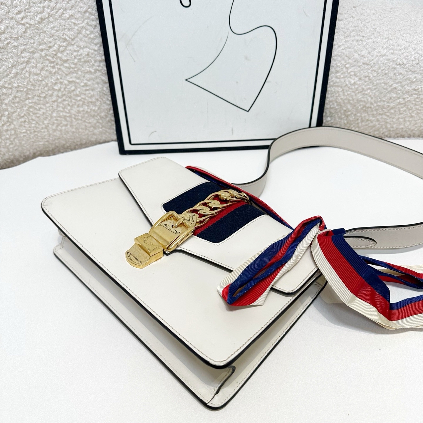 【預訂貨品】Gucci塞爾維亞白色斜孭包