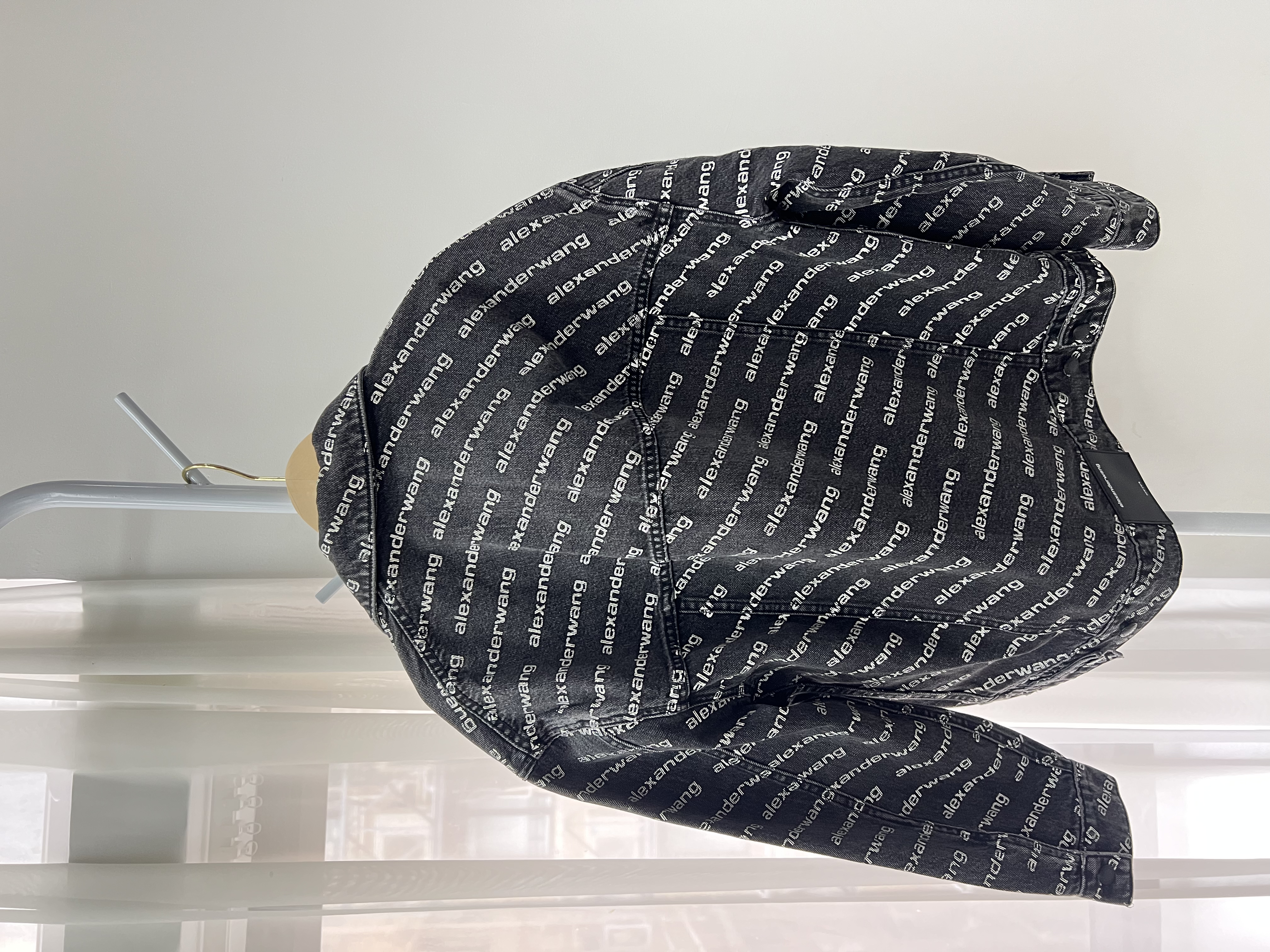 Pre-Owned Alexander Wang Falling Back Logo / Product Code: 26041103