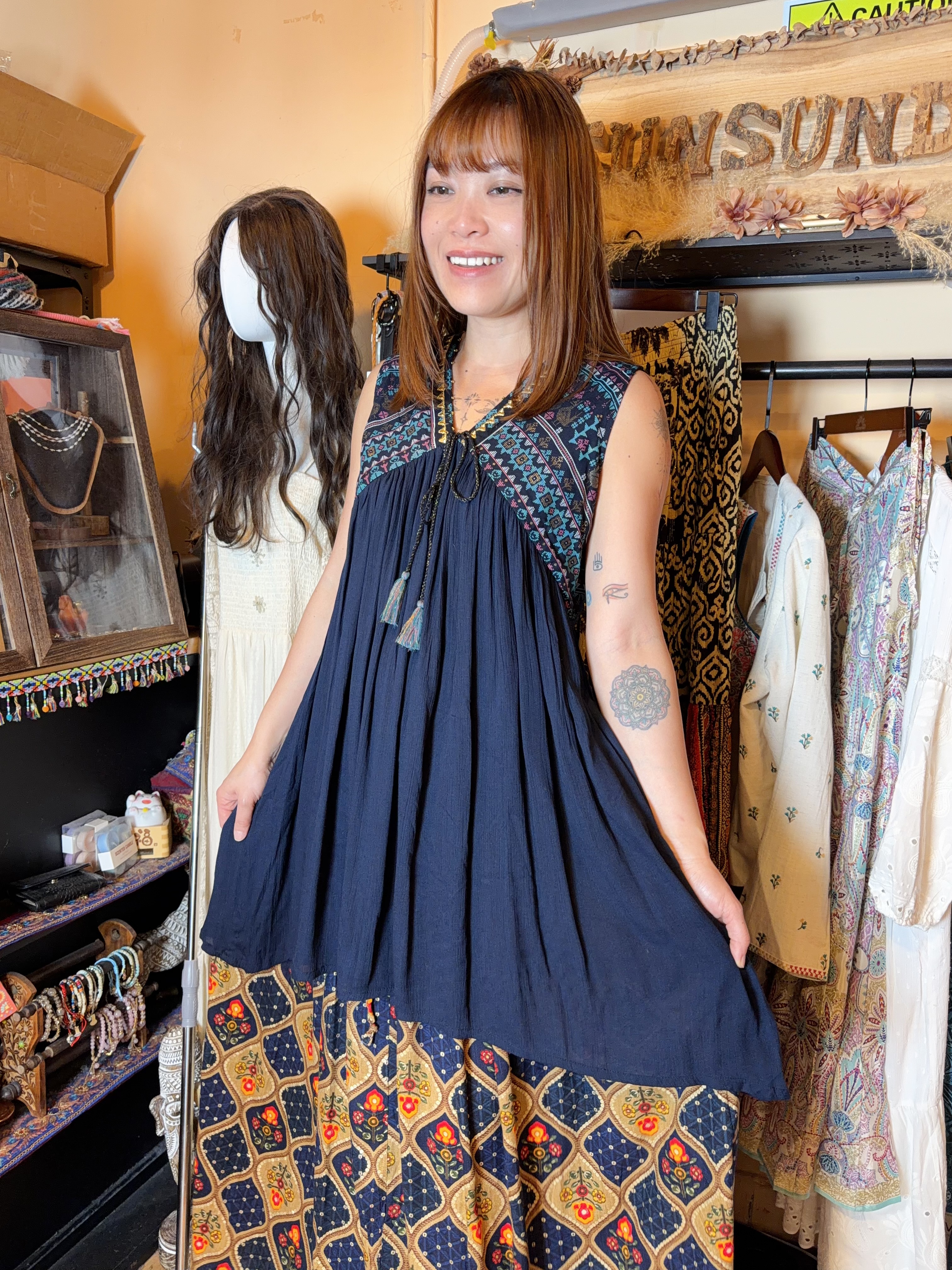 1674 Navy Blue V Neck Sleeveless Short OP 32.5"